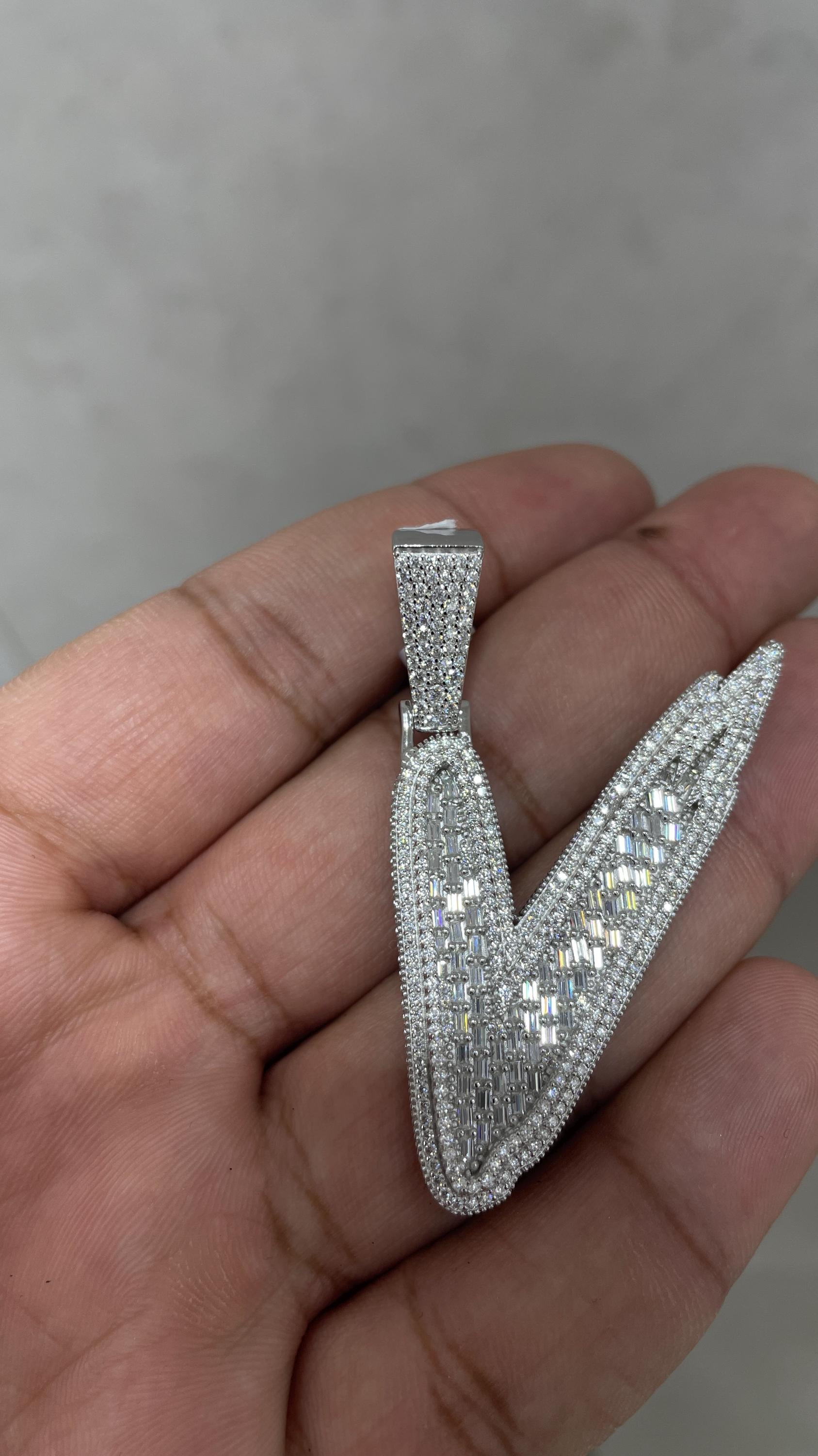 Moissanite Pendant 064