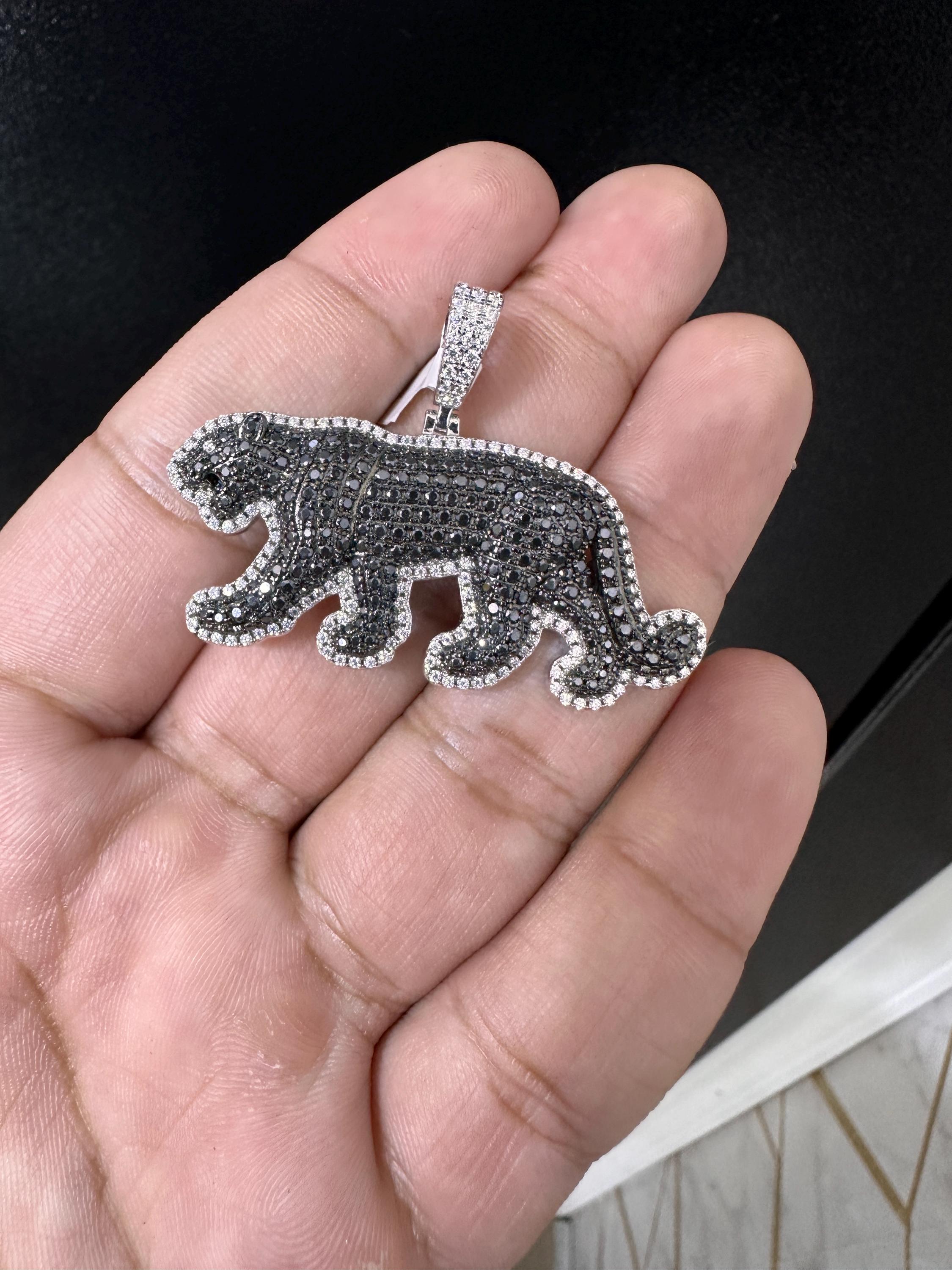 Moissanite Pendant 014