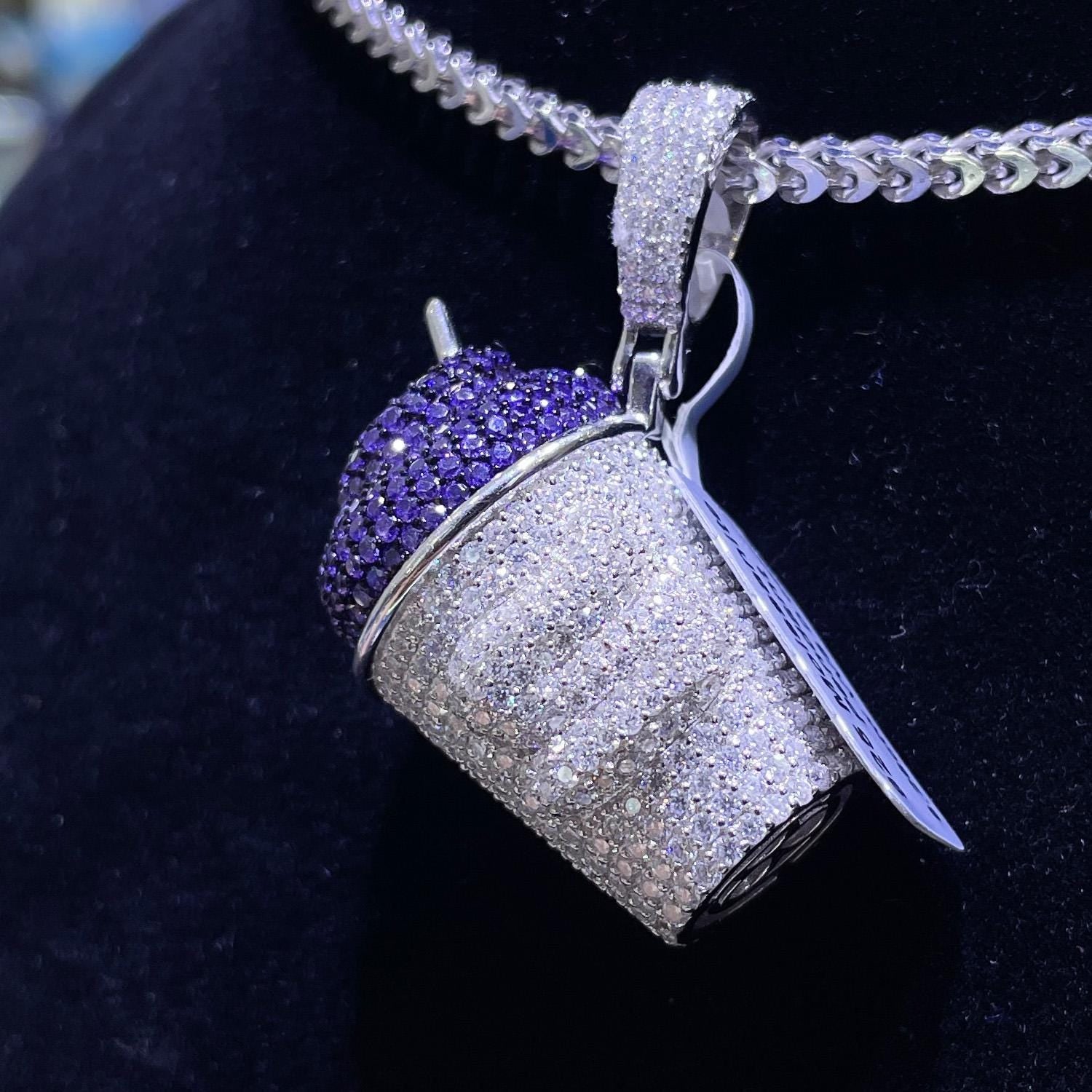 Moissanite Pendant 029