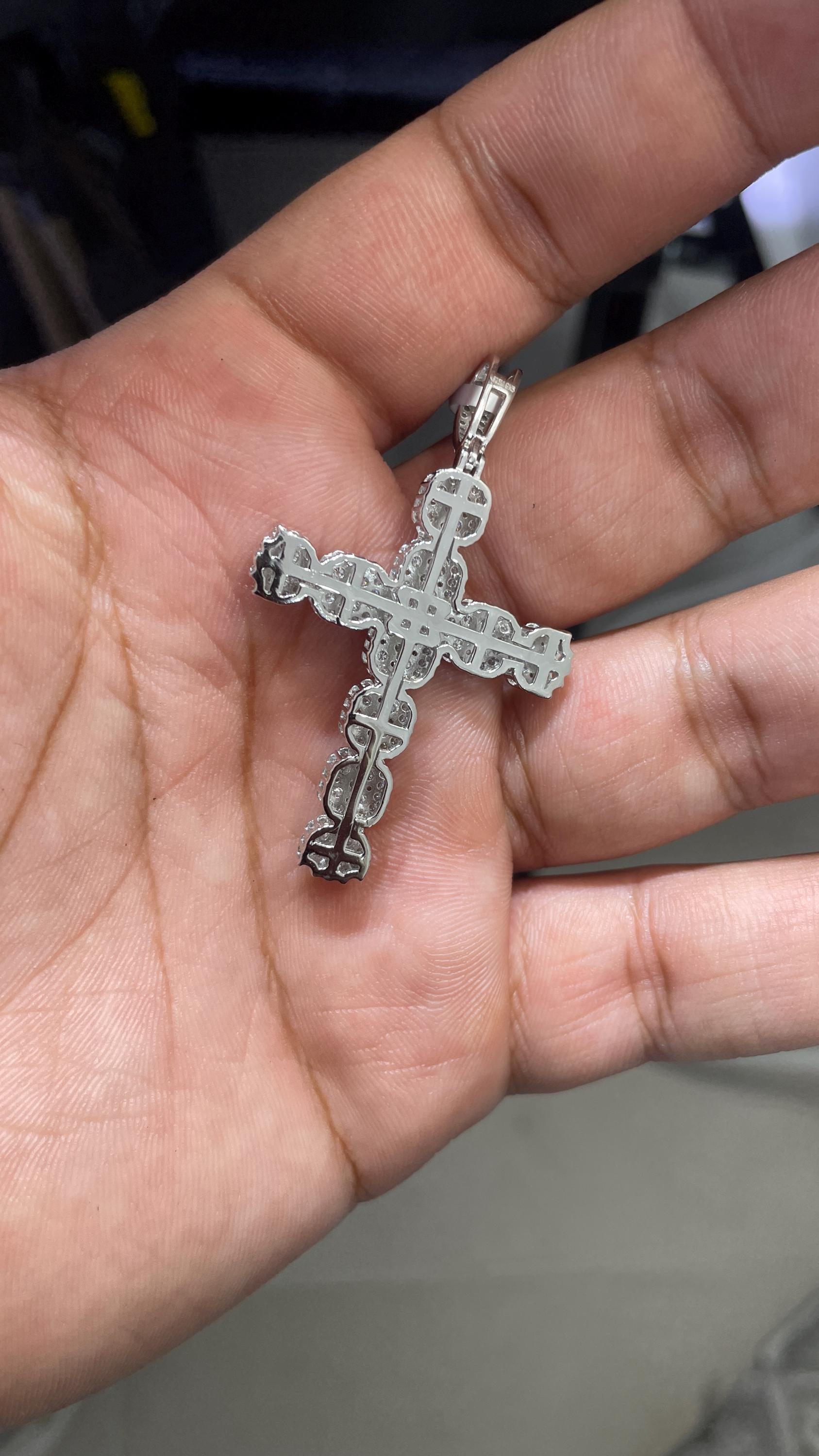 Moissanite Pendant 094