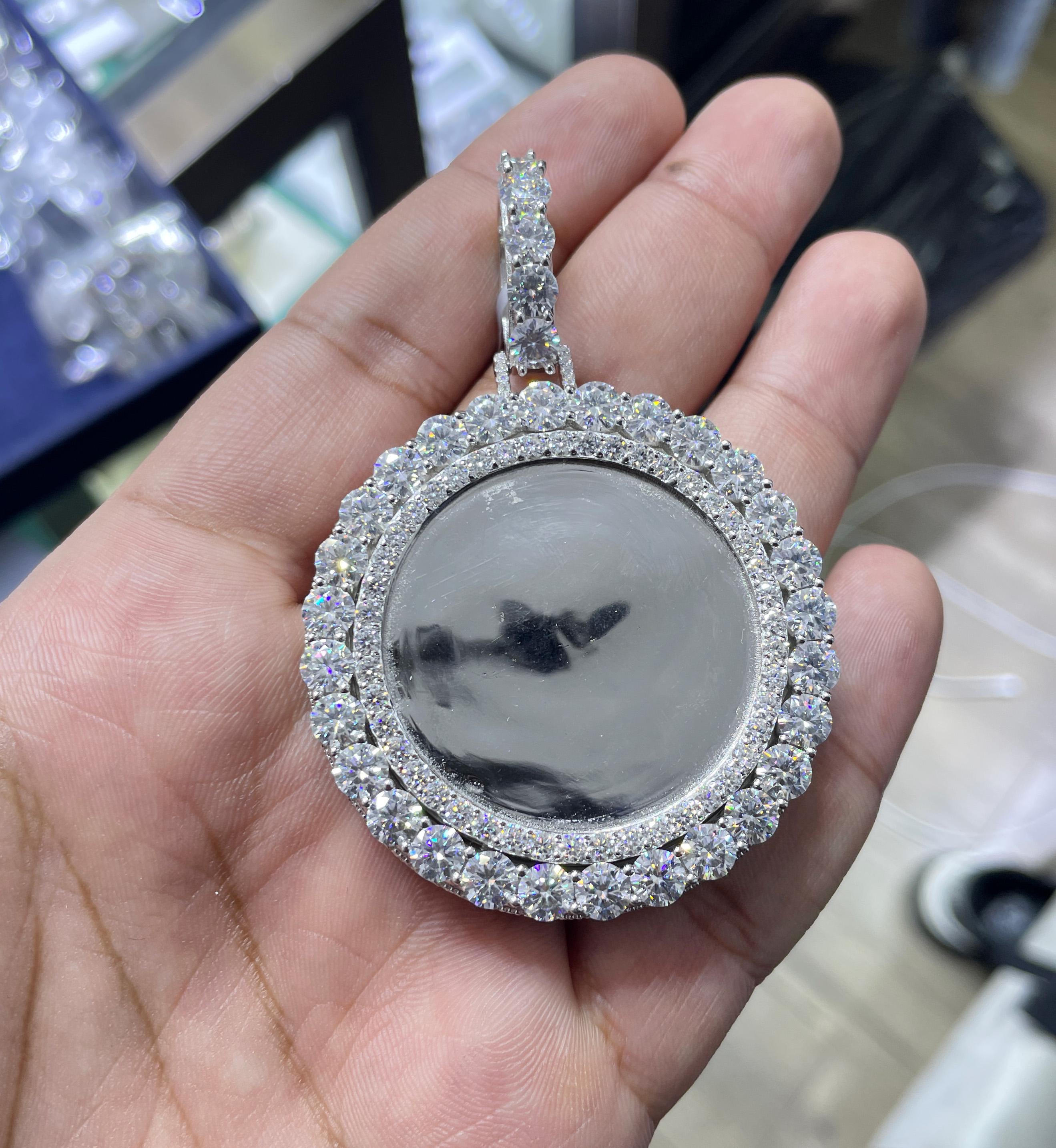 Moissanite Pendant 022
