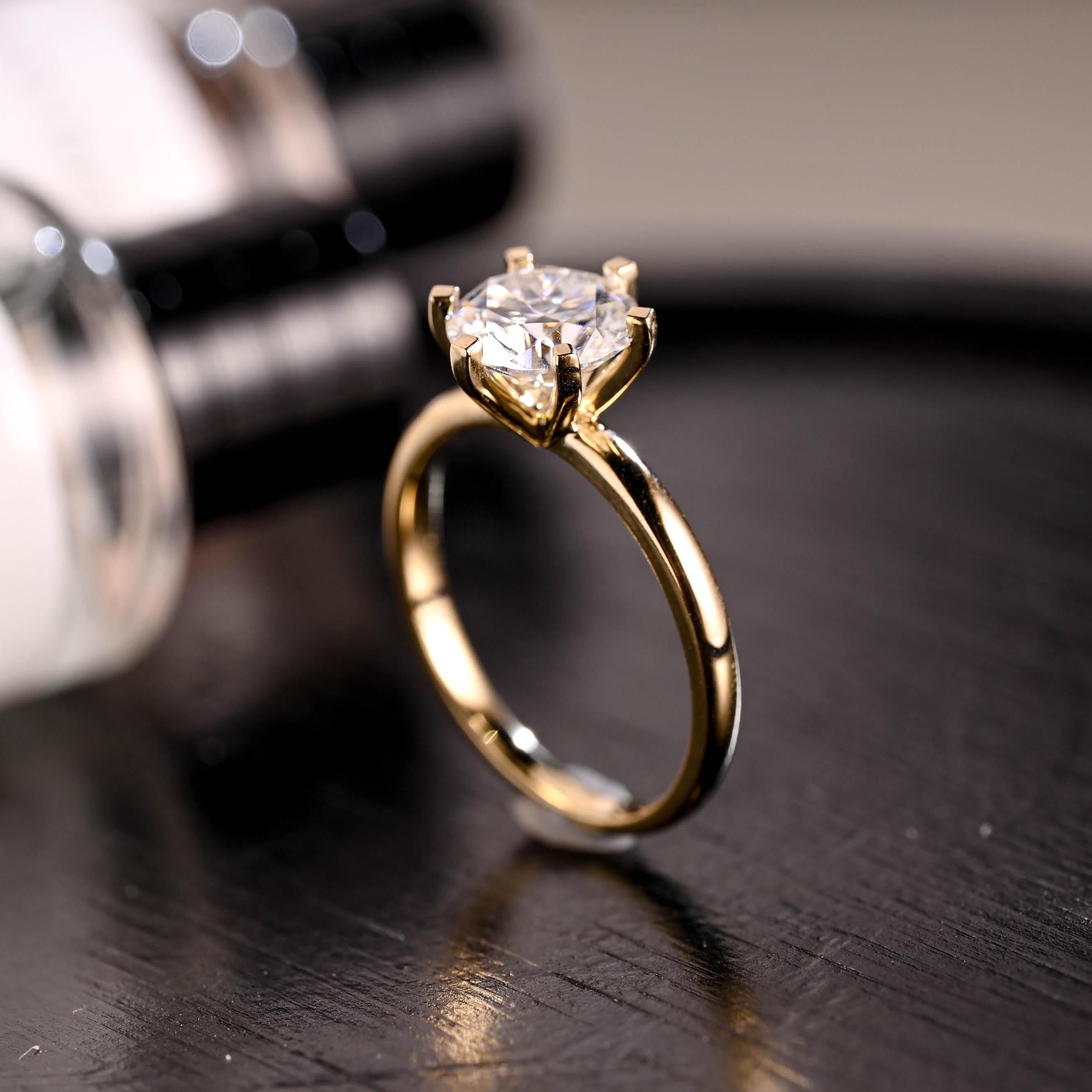 Solid Gold Round Moissanite Engagement Ring, Solitaire Round Cut Moissanite Anniversary Ring for Wife