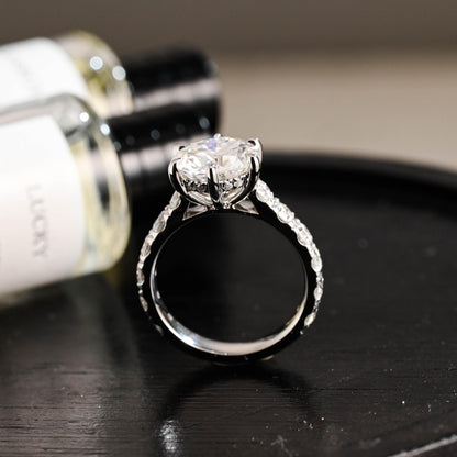 3.5mm Wide Solid Gold Round Cut Moissanite Engagement Ring, Side Stone Setting Wedding Ring