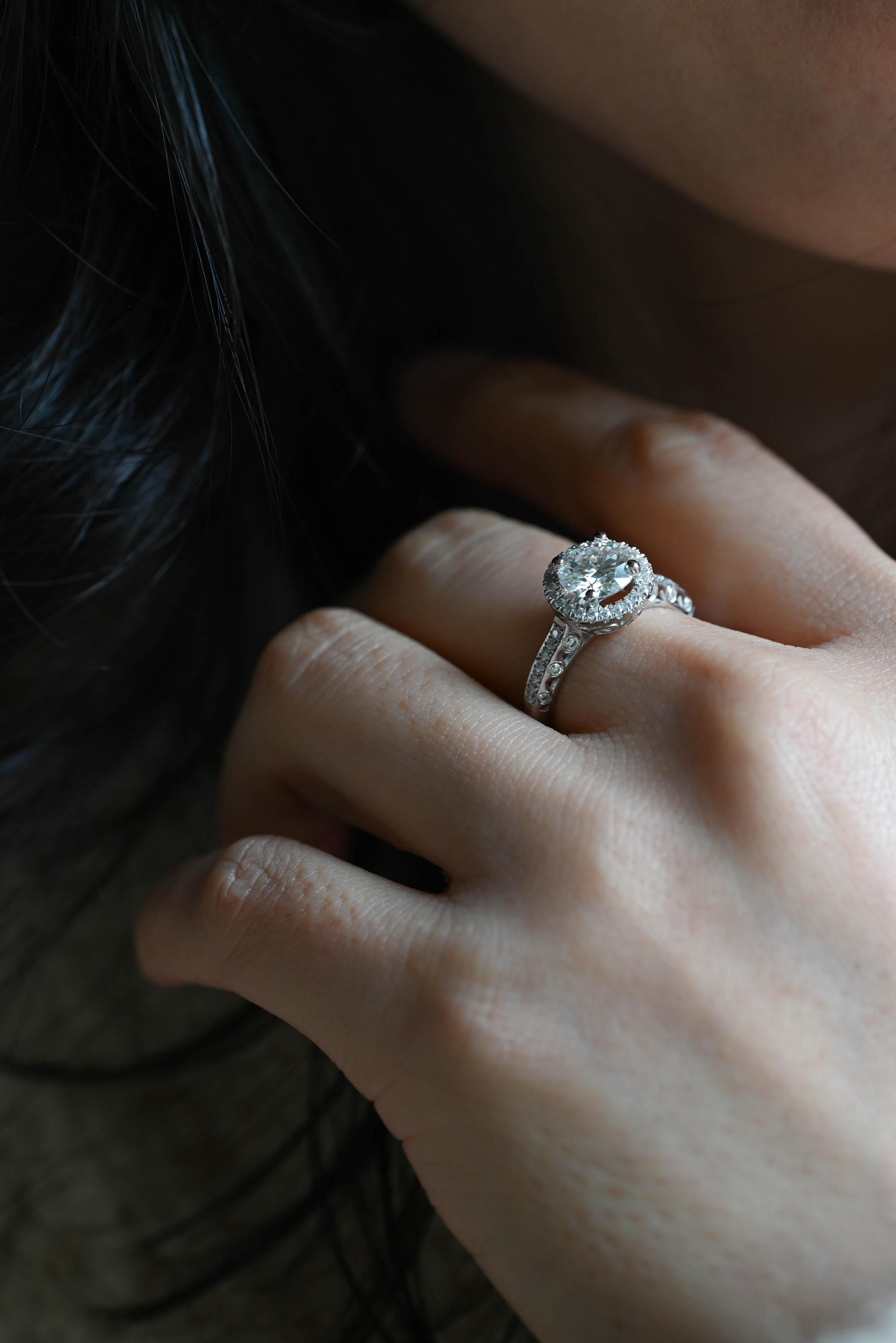 2.5mm Wide Solid Gold Round Cut Moissanite Engagement Ring, Anniversary Gift Birthday Gift for Women Wife