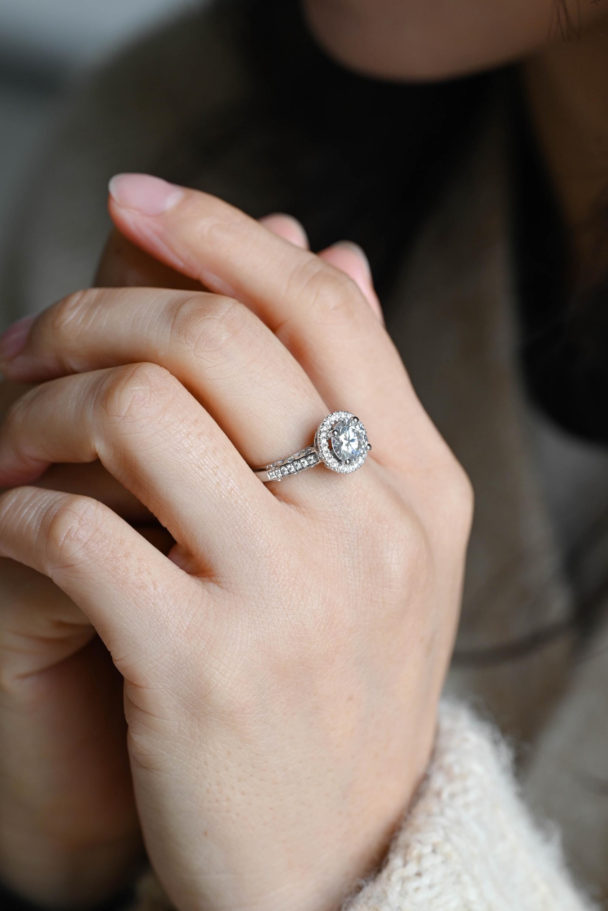 2.5mm Wide Solid Gold Round Cut Moissanite Engagement Ring, Anniversary Gift Birthday Gift for Women Wife