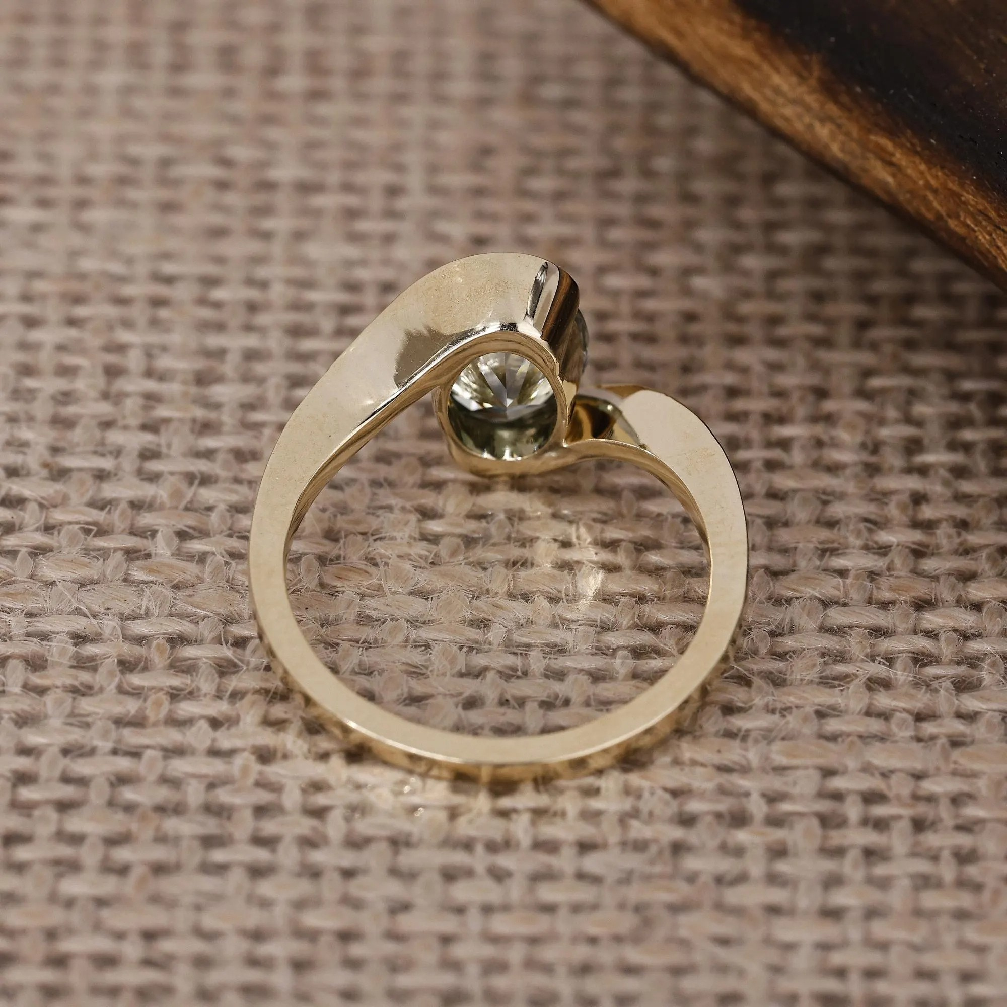 oval ring
