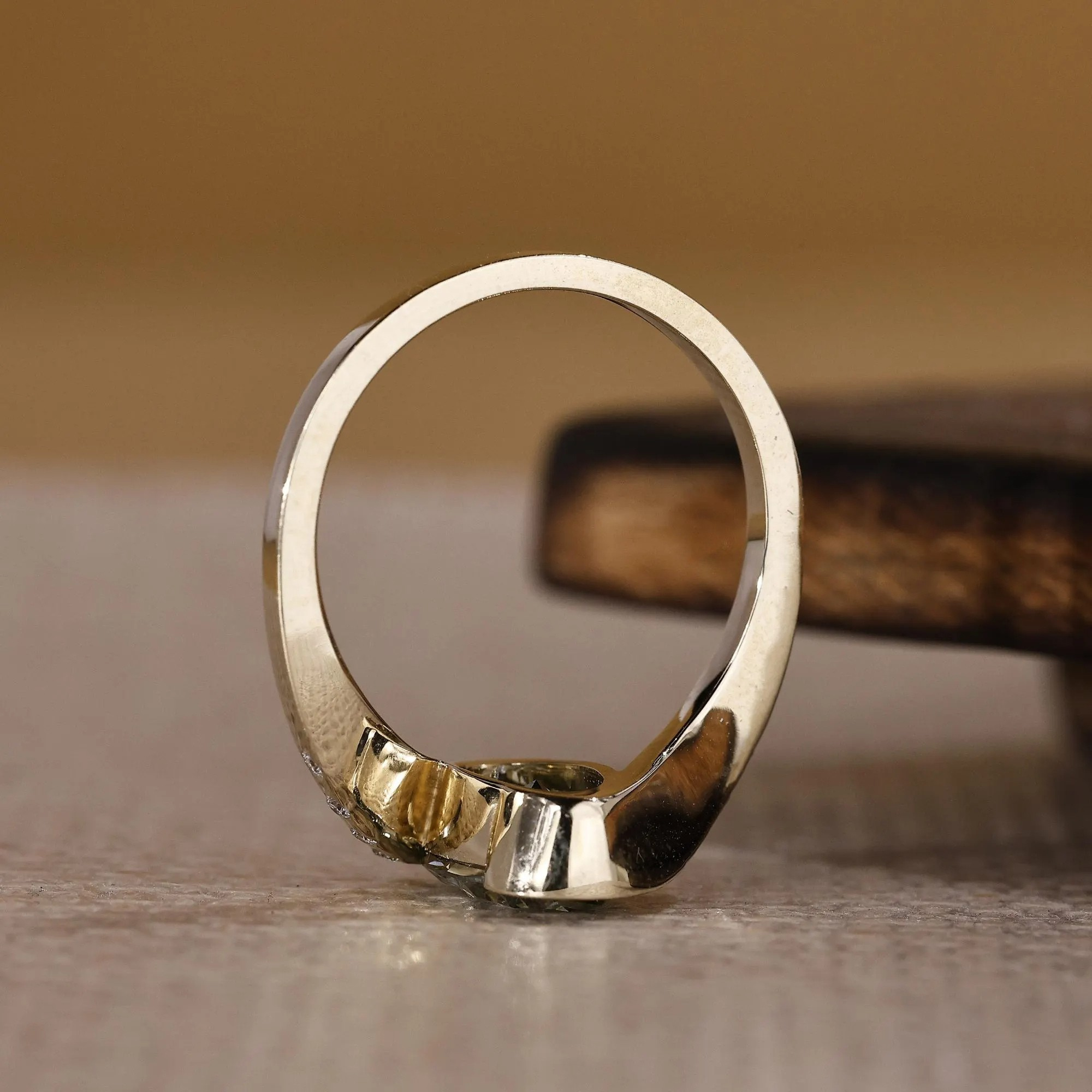 oval ring