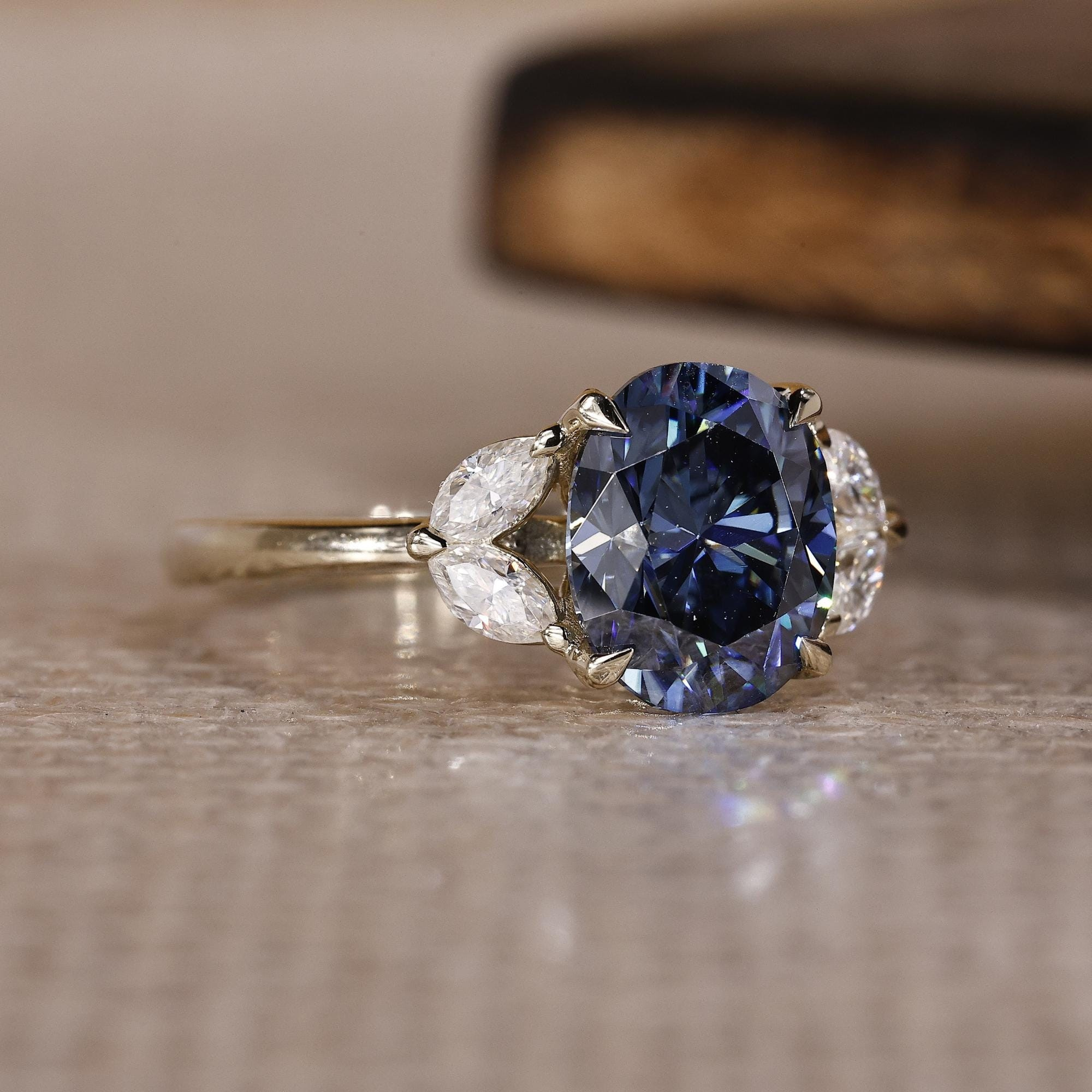 oval ring