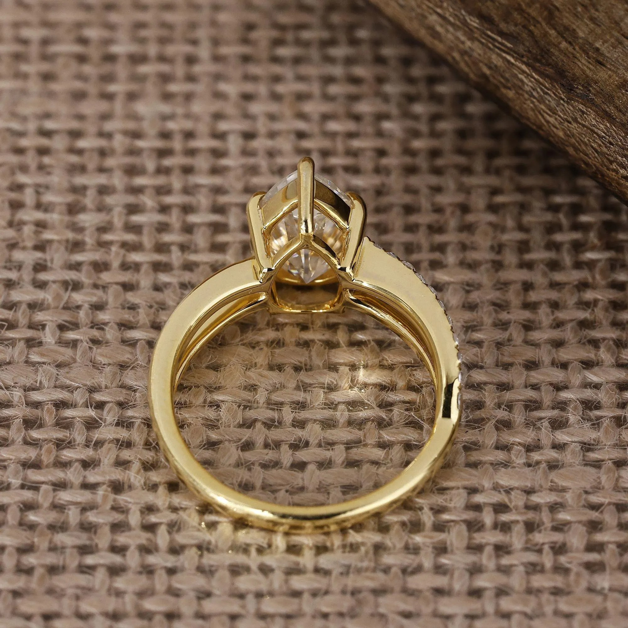 pear ring
