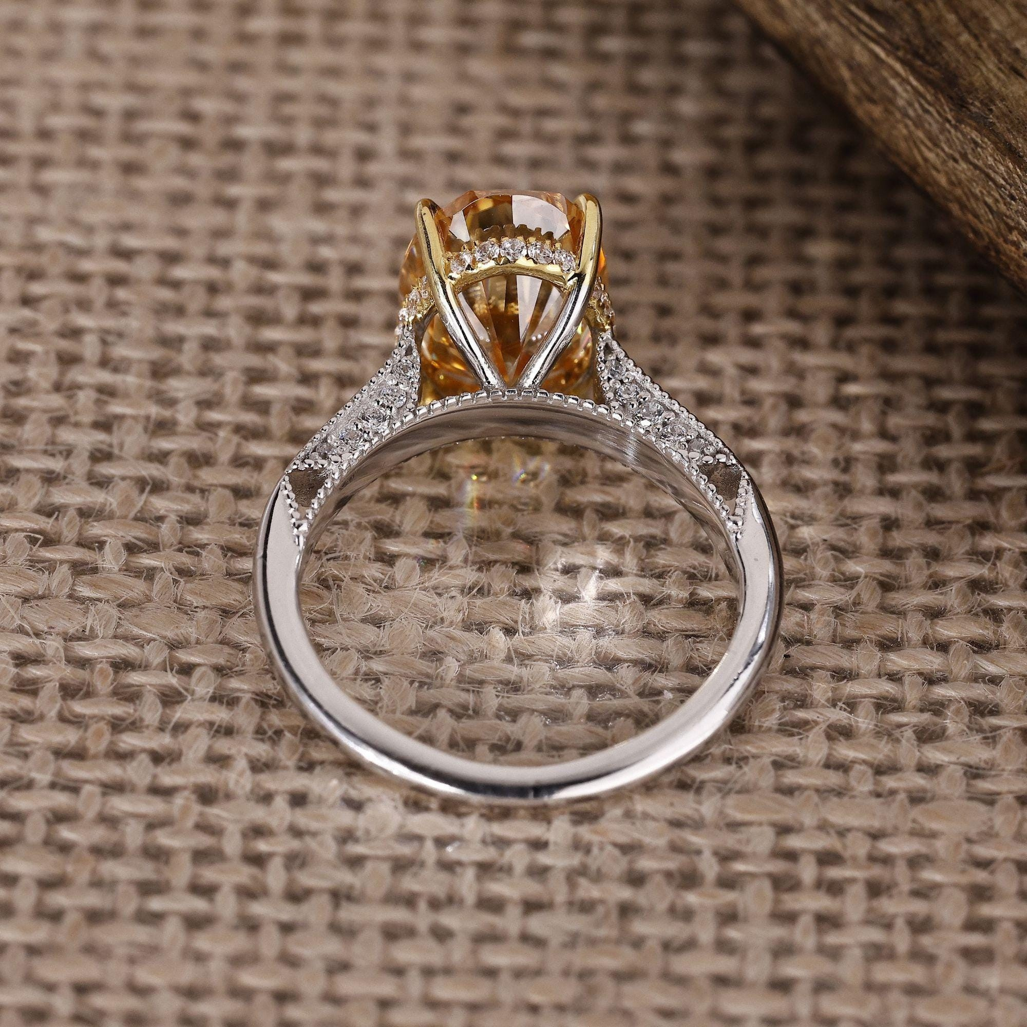 oval ring