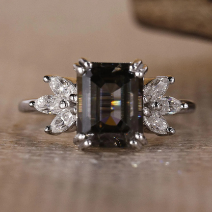 emerald ring