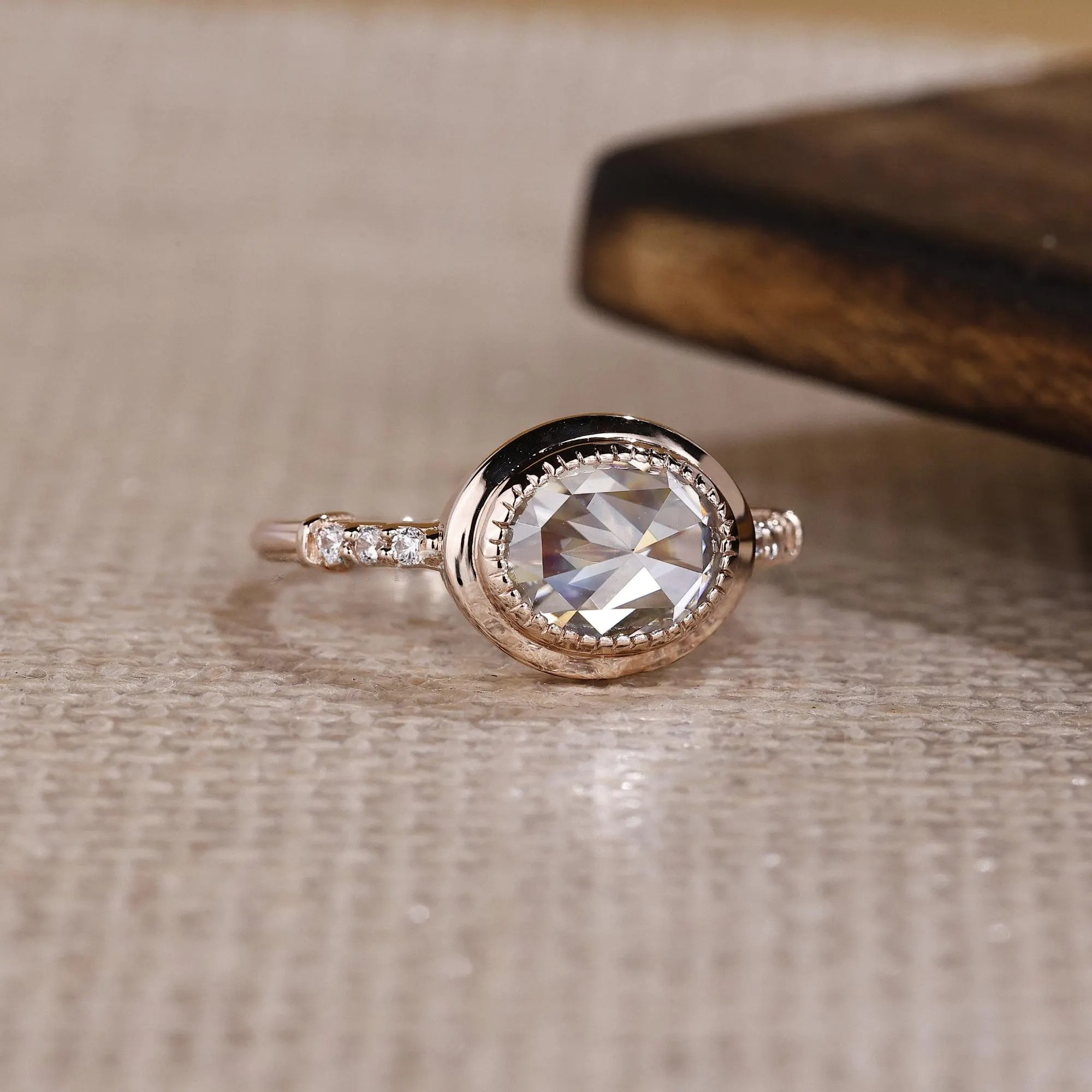 oval ring