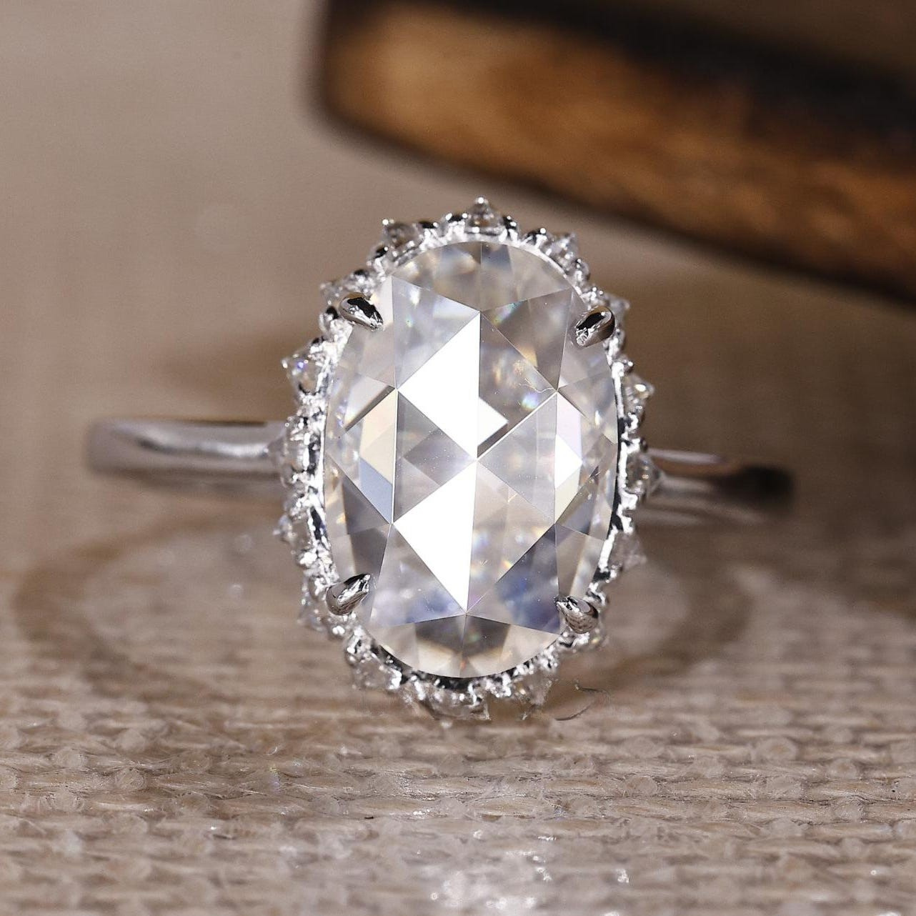 oval ring