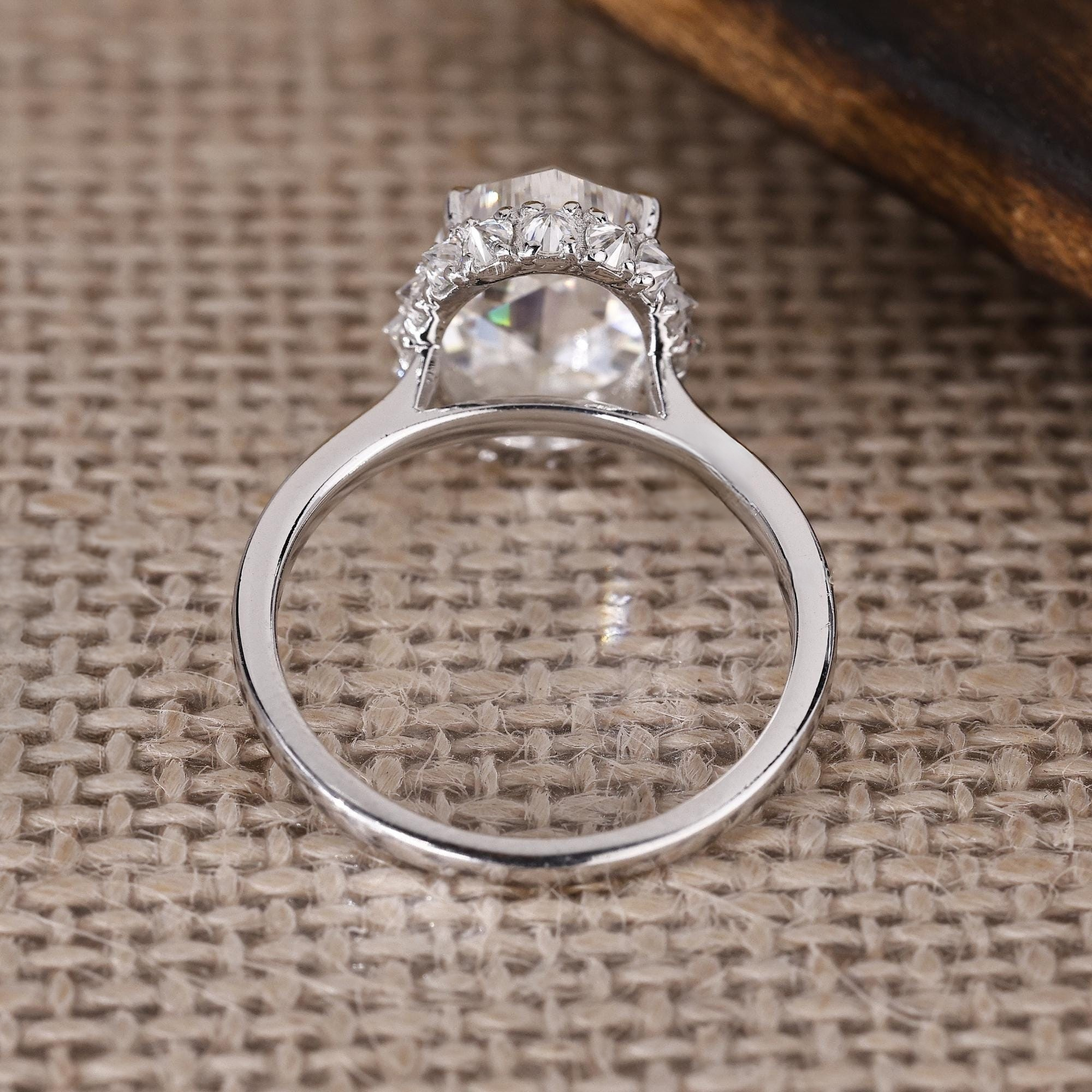oval ring