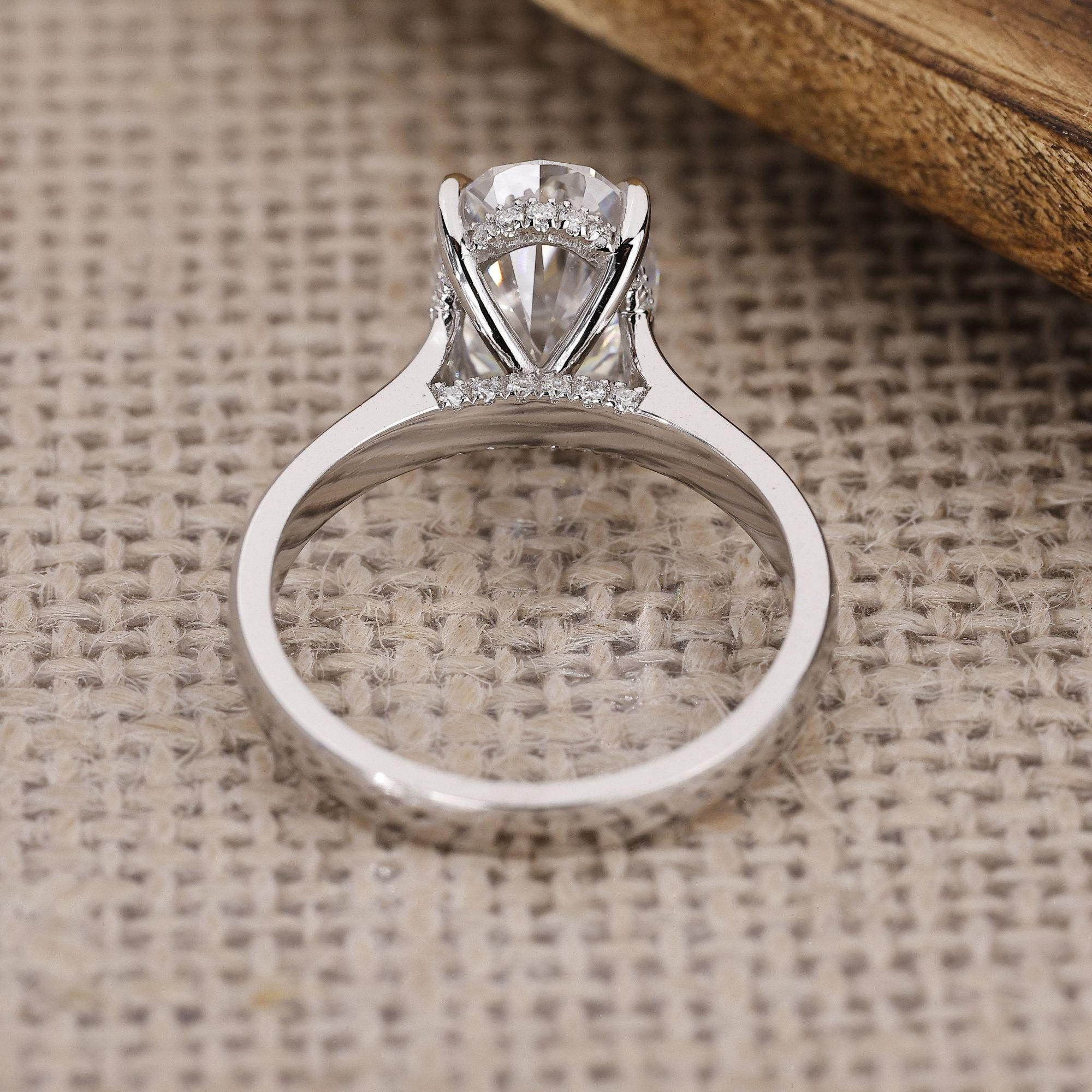 oval ring
