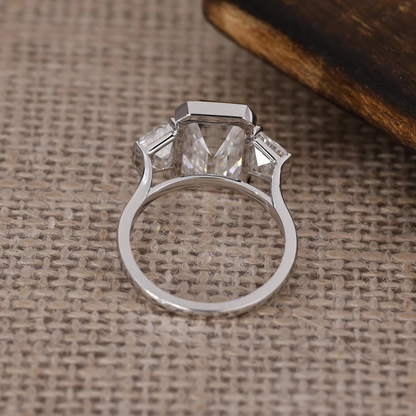 emerald ring