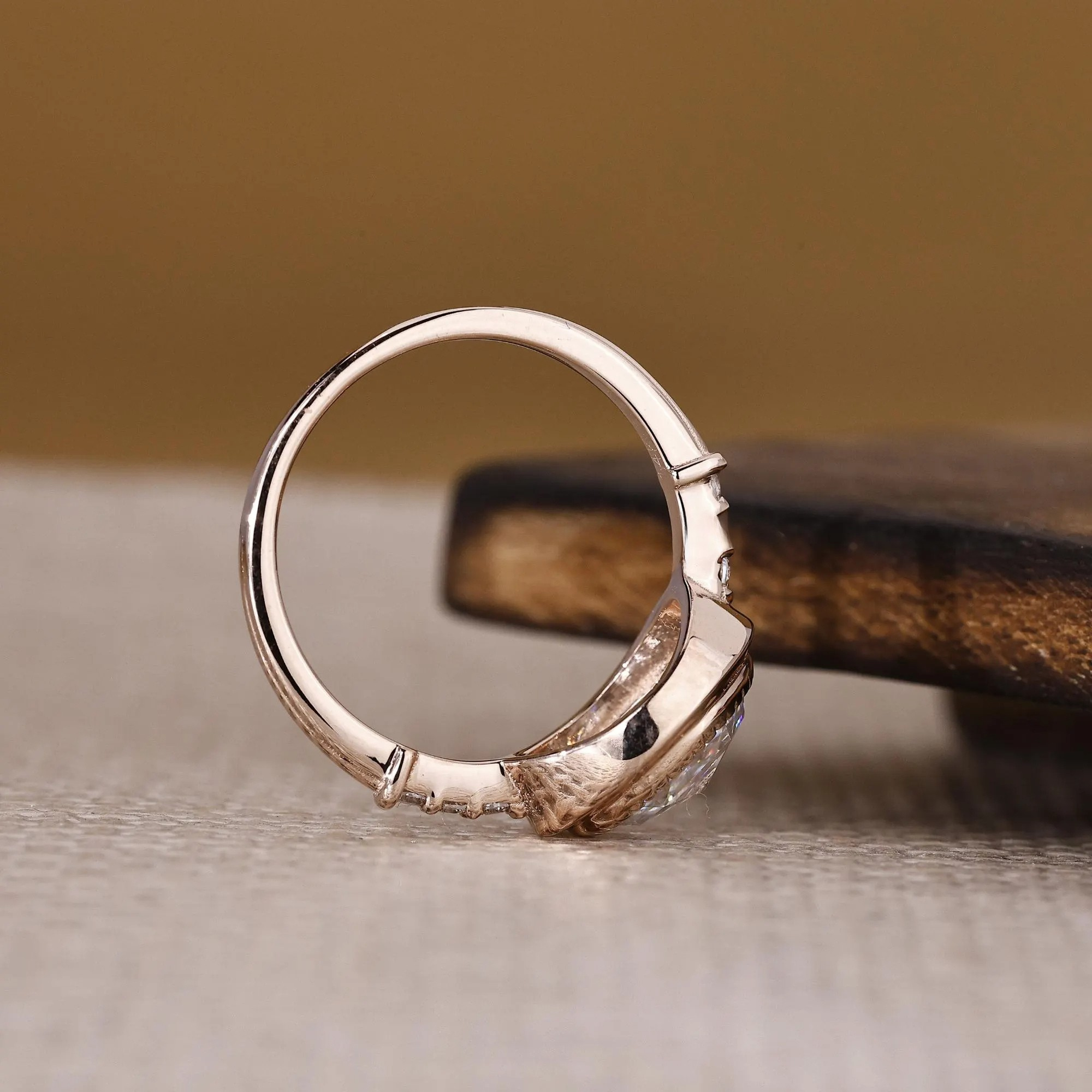 oval ring