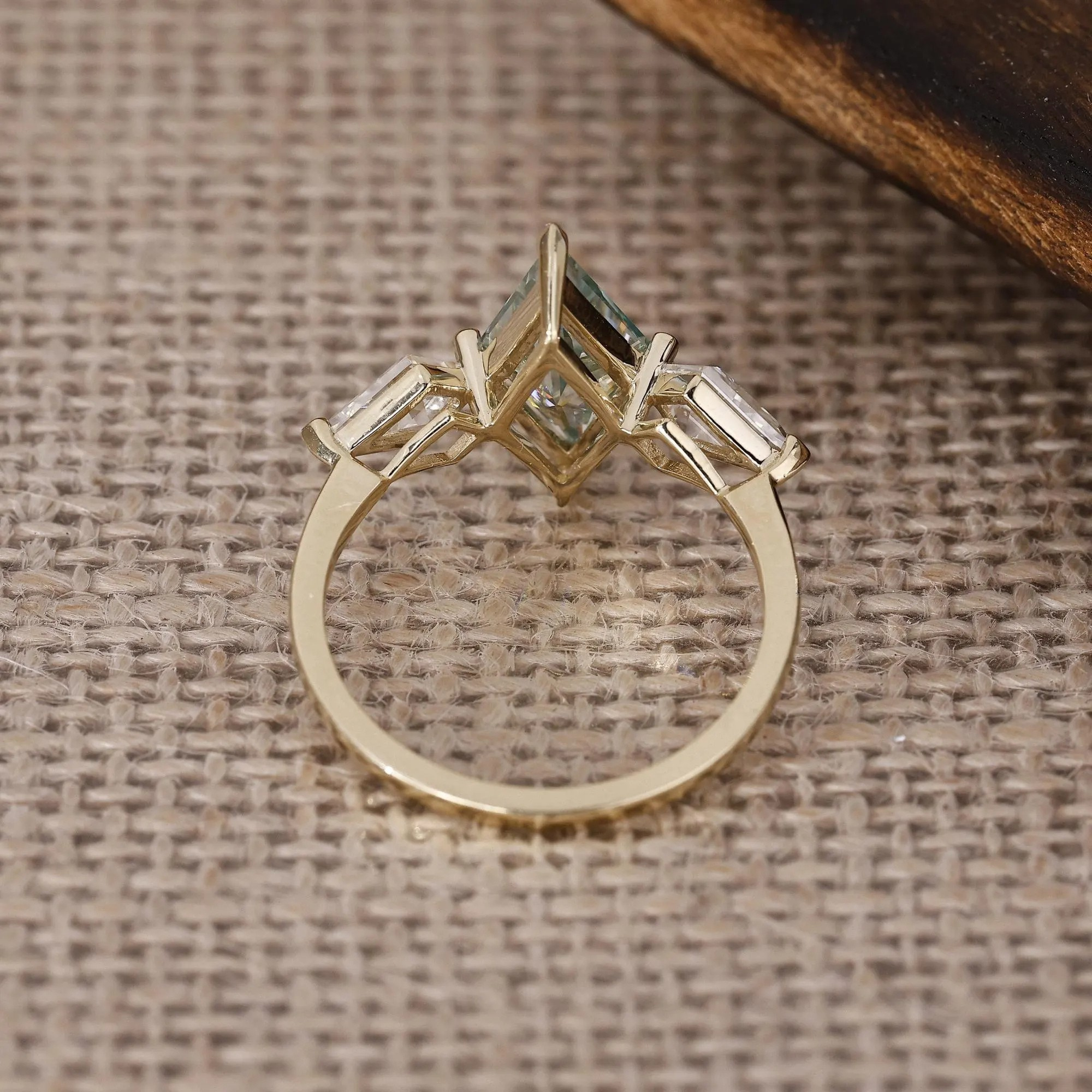 kite cut ring