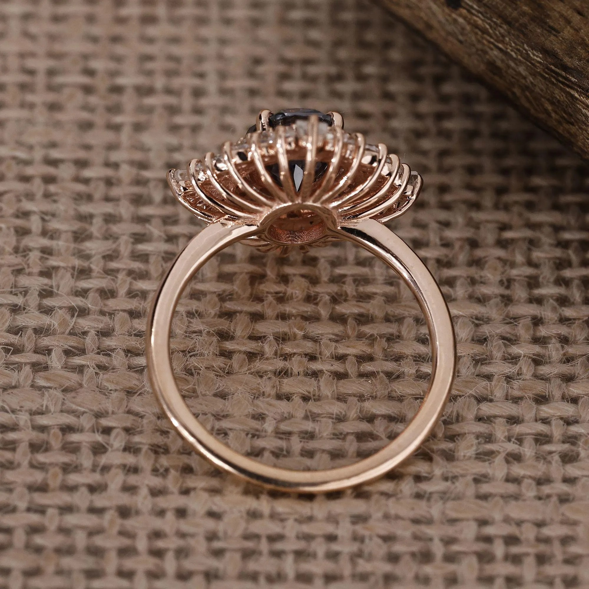 oval ring