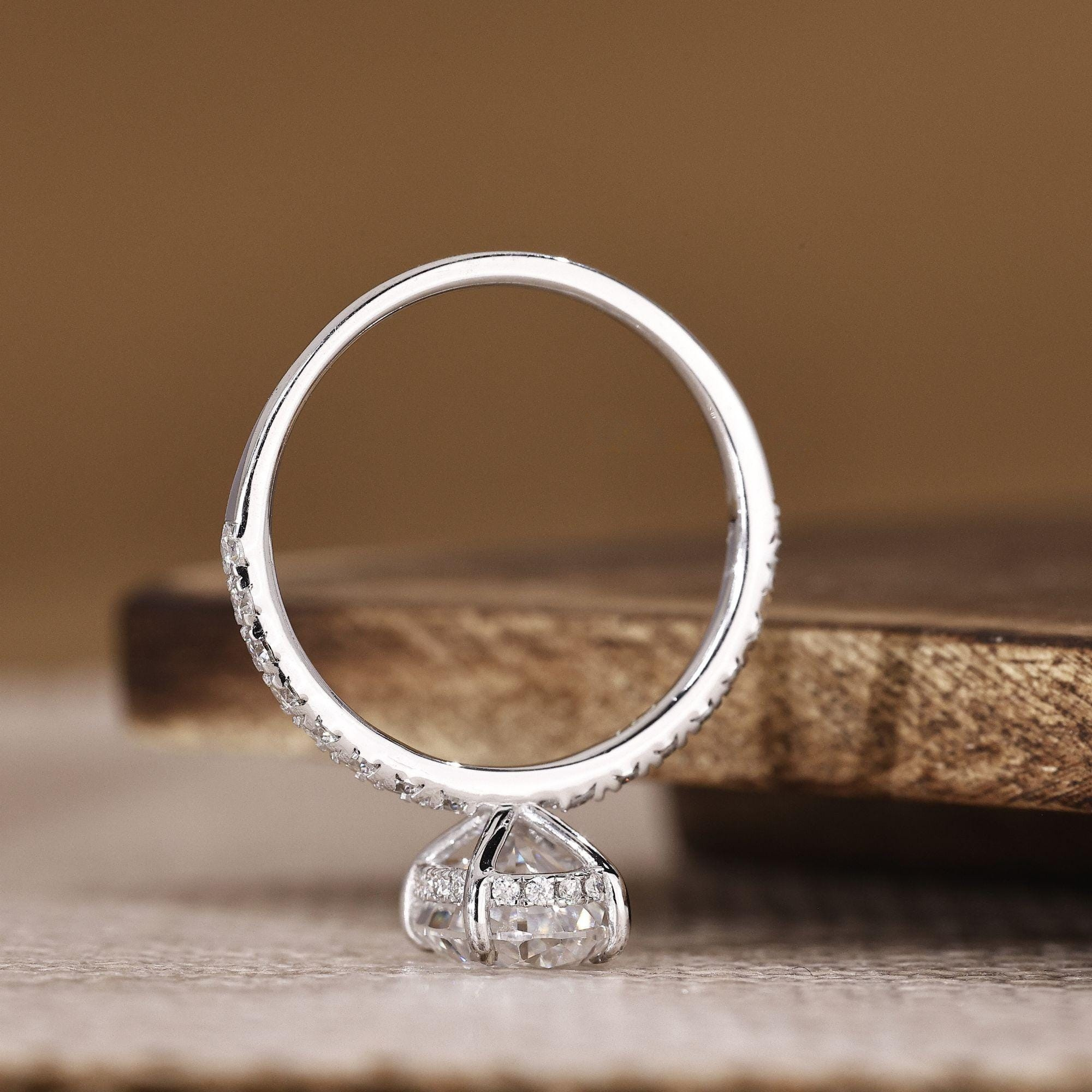 oval ring