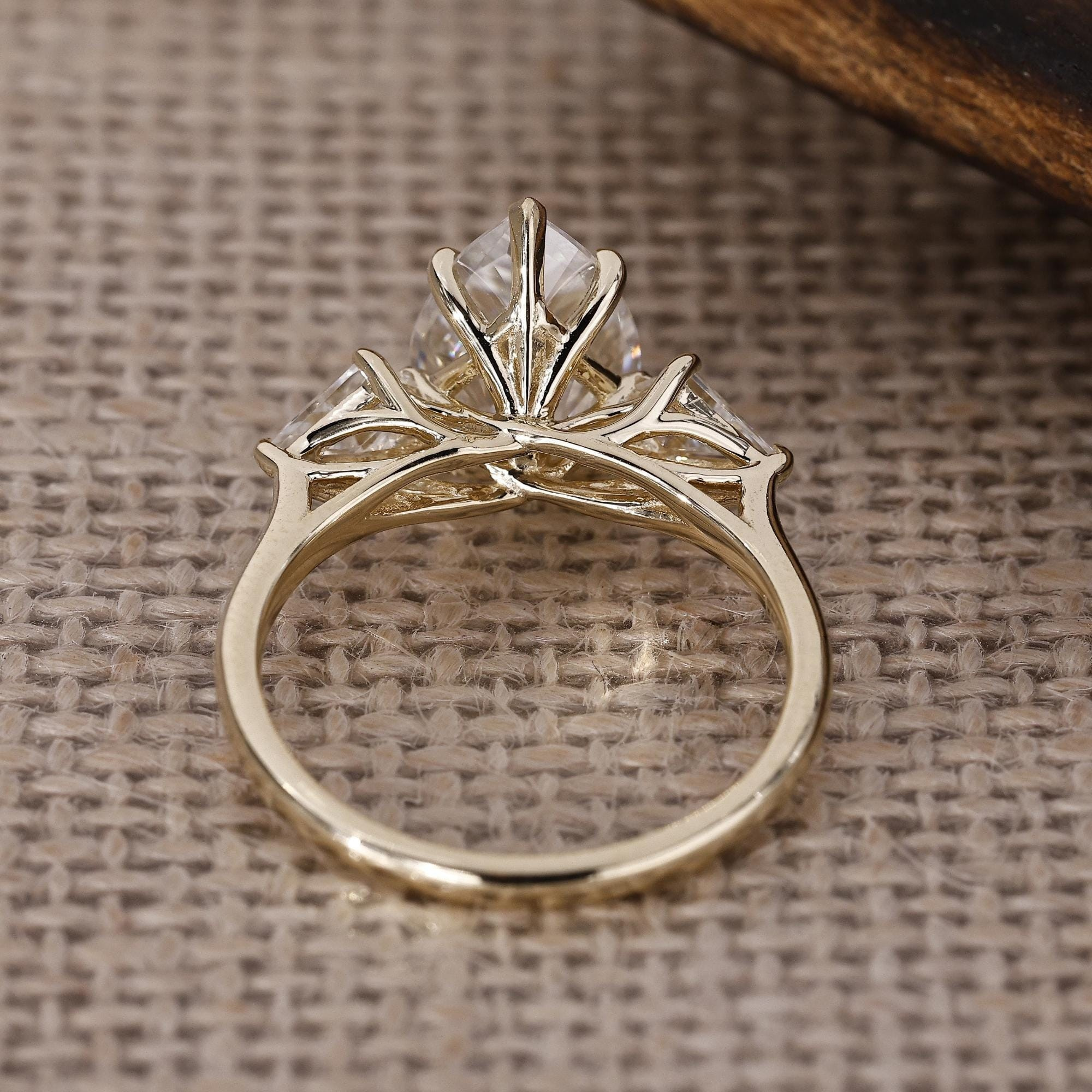 pear ring