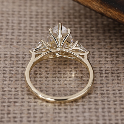 pear ring