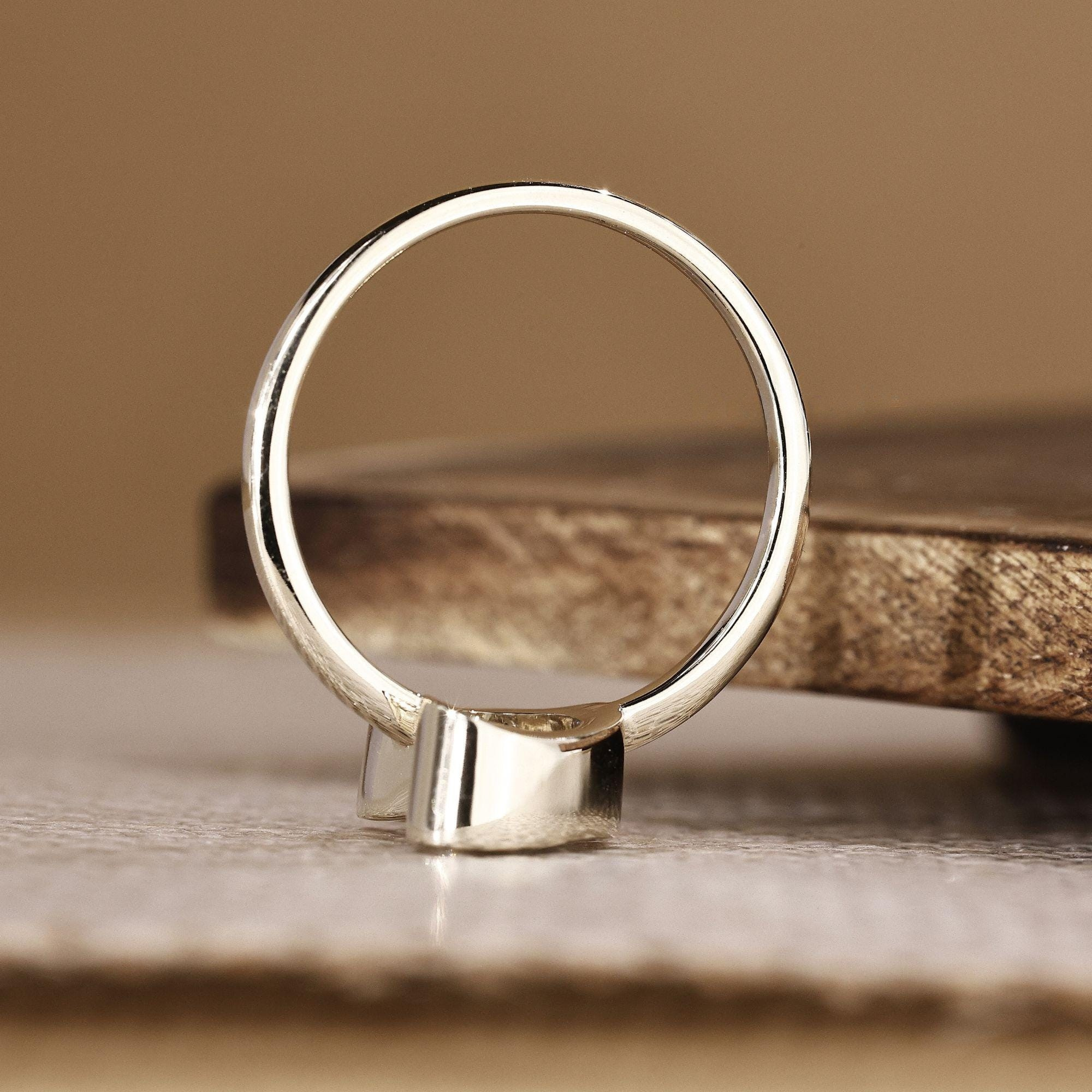 oval ring