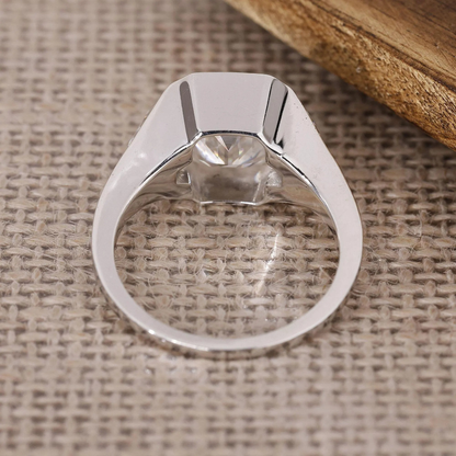 emerald ring