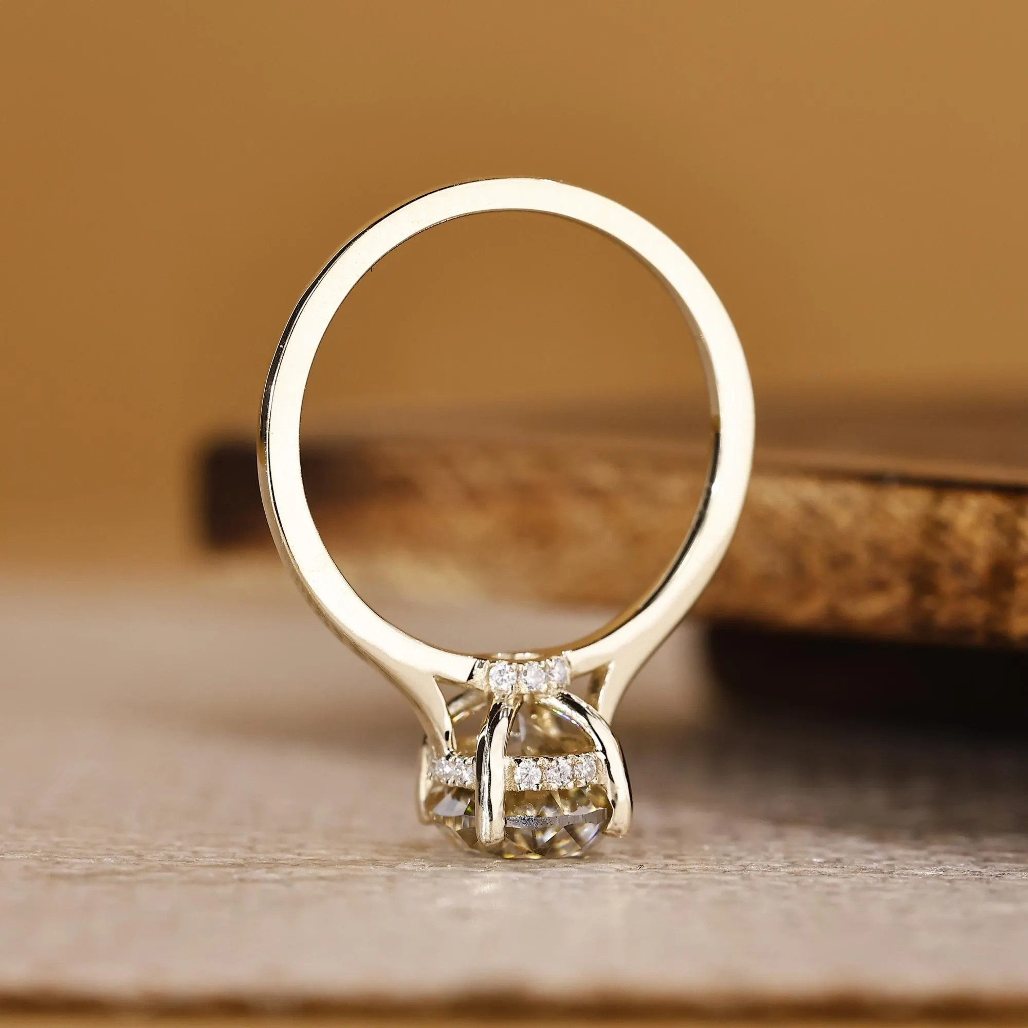 oval ring
