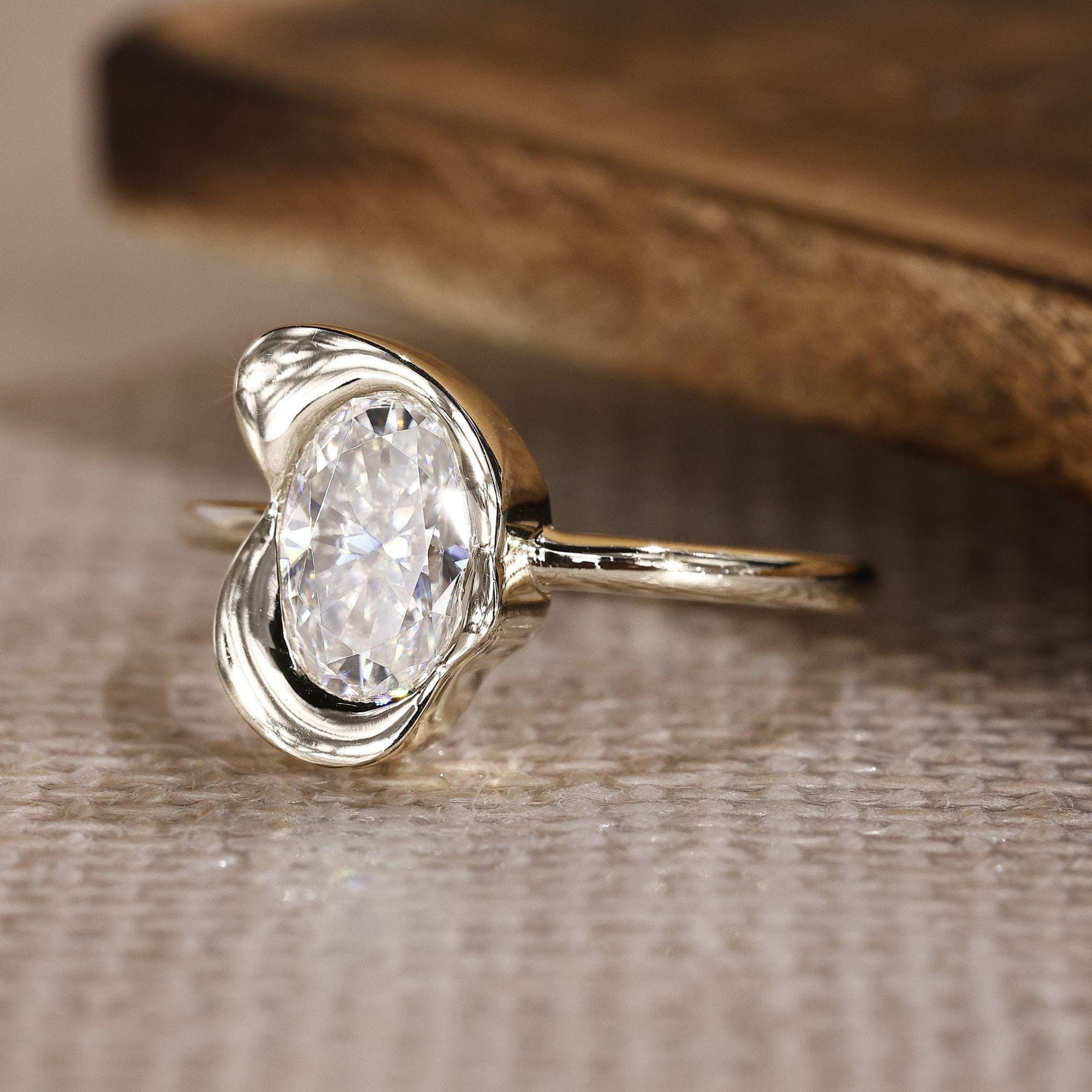 oval ring
