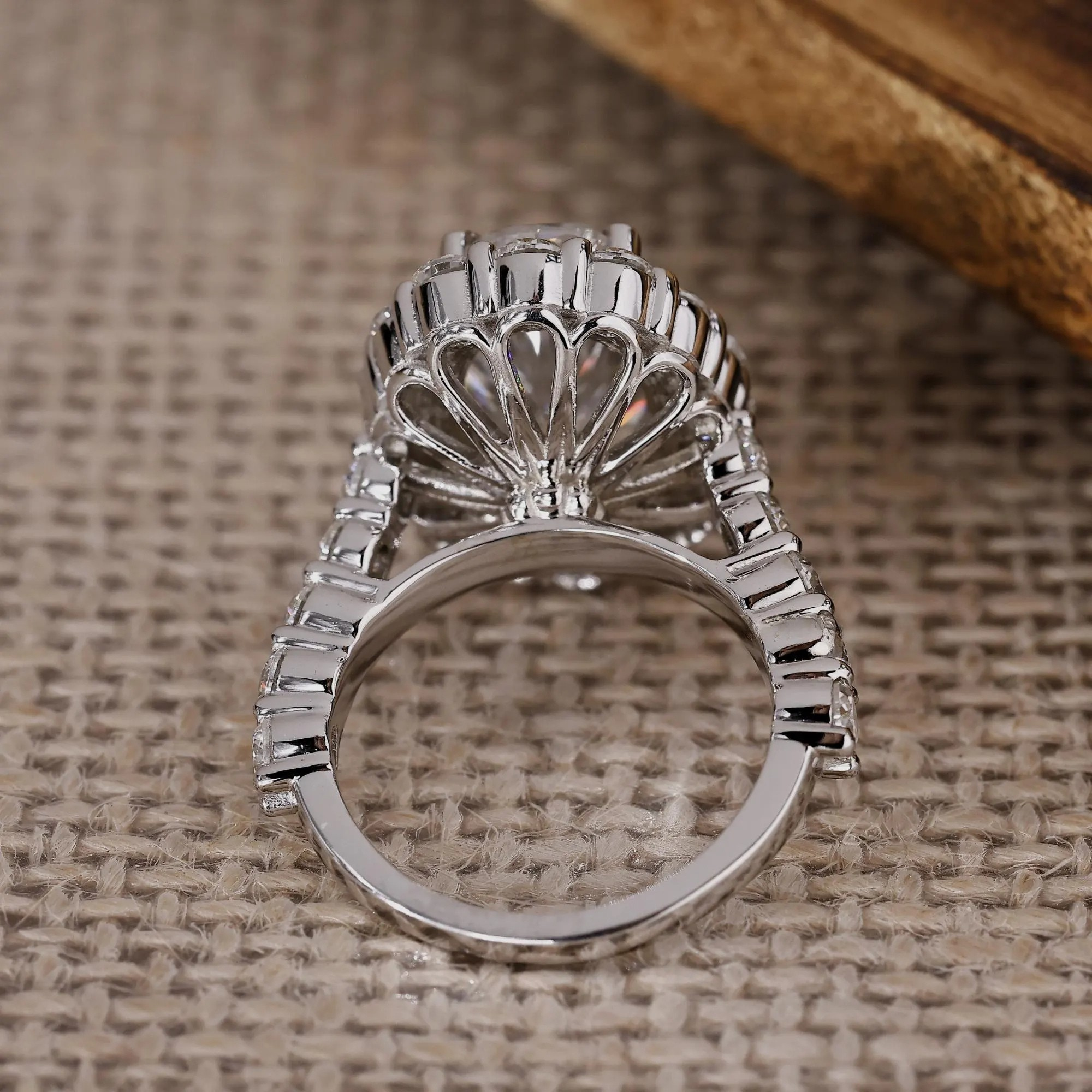 oval ring