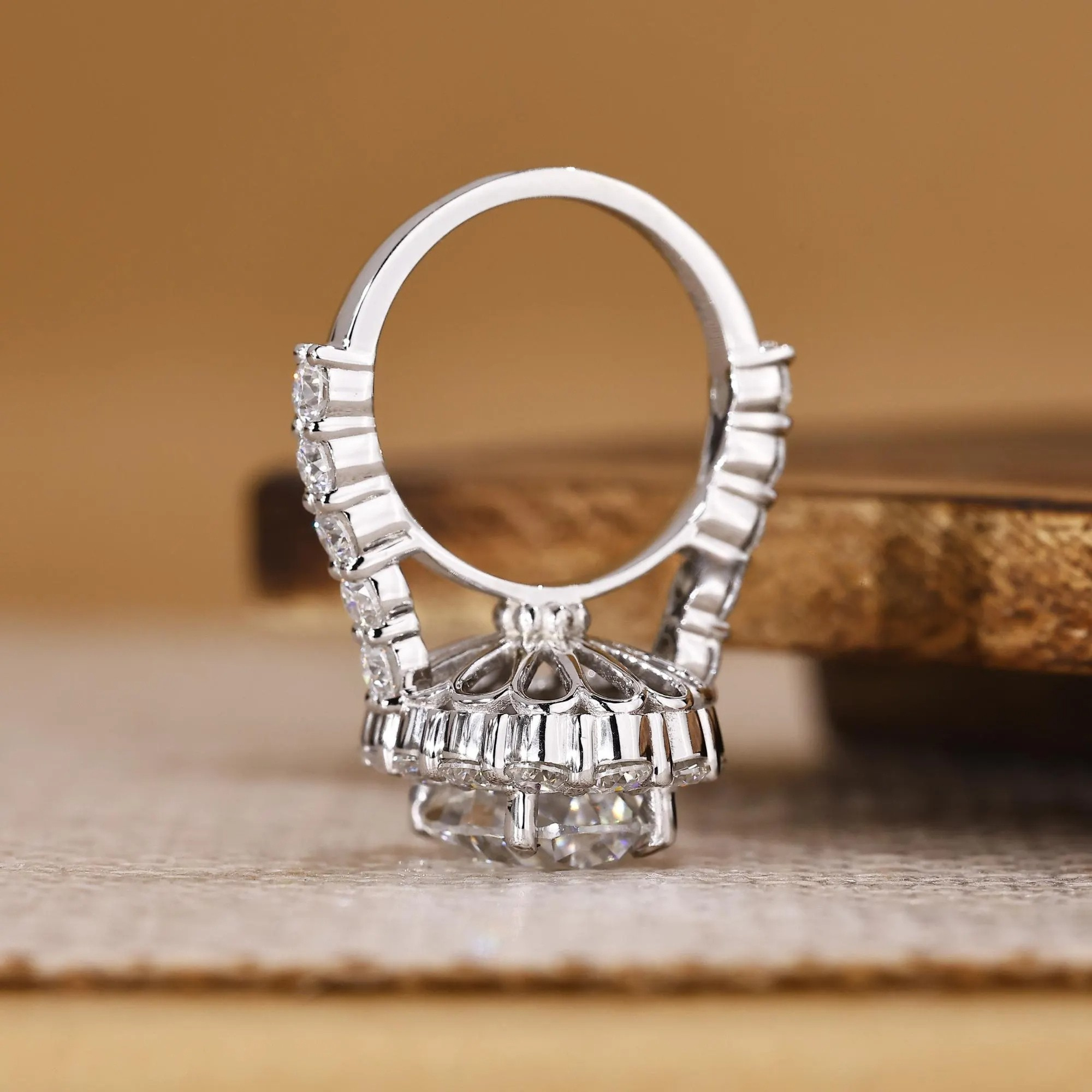 oval ring