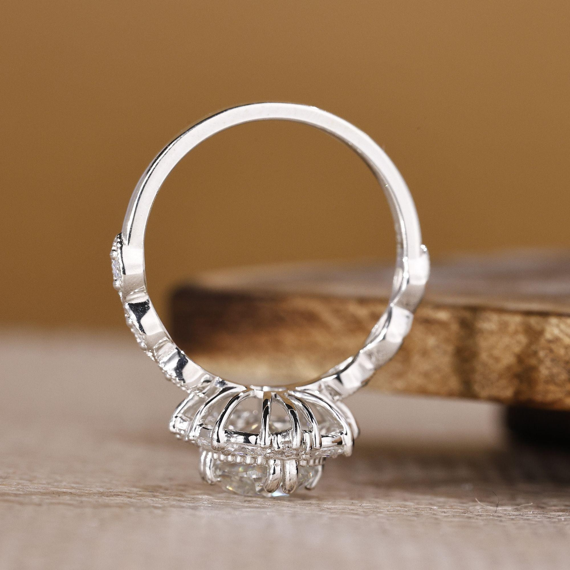 oval ring