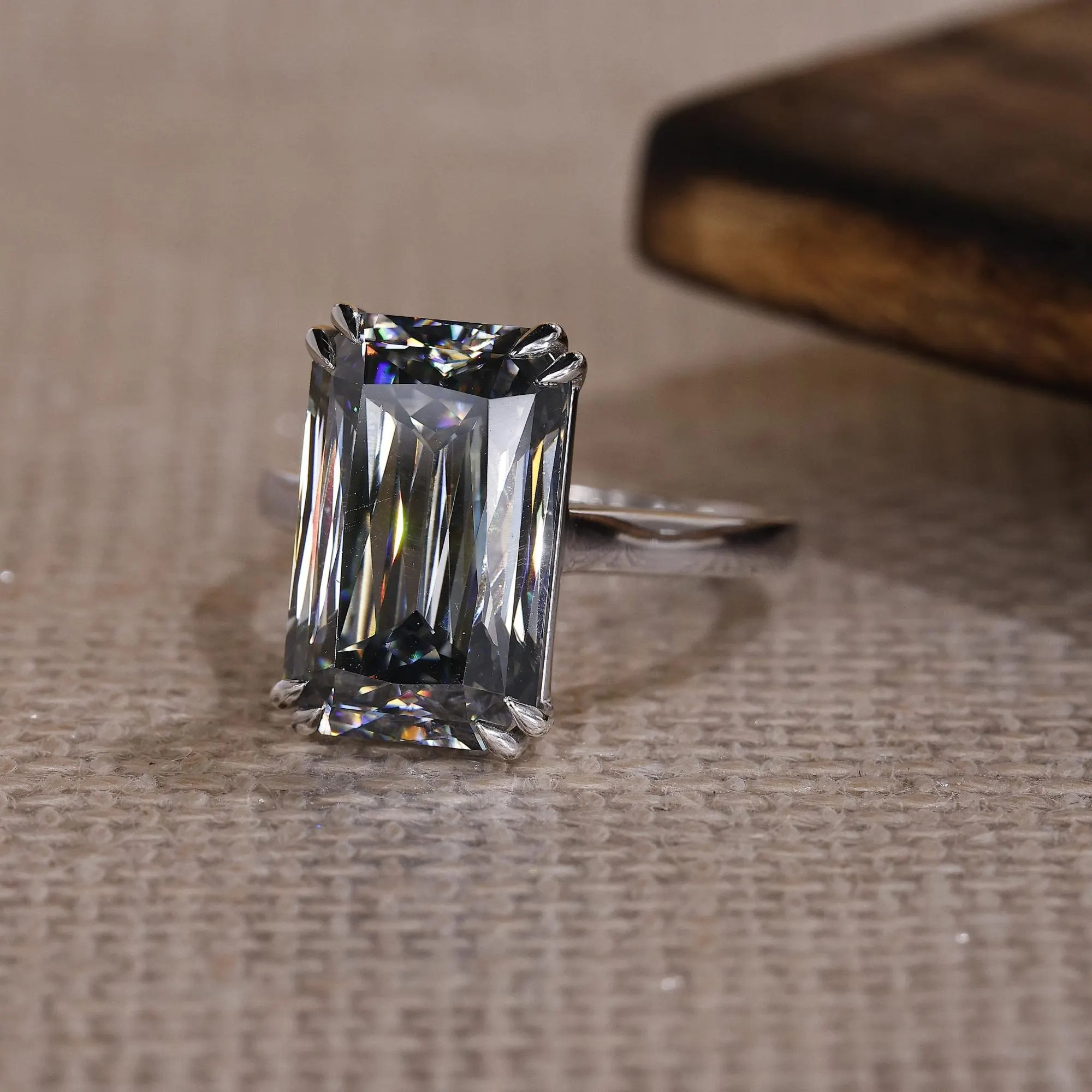 emerald ring