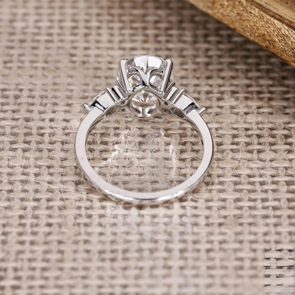 oval ring