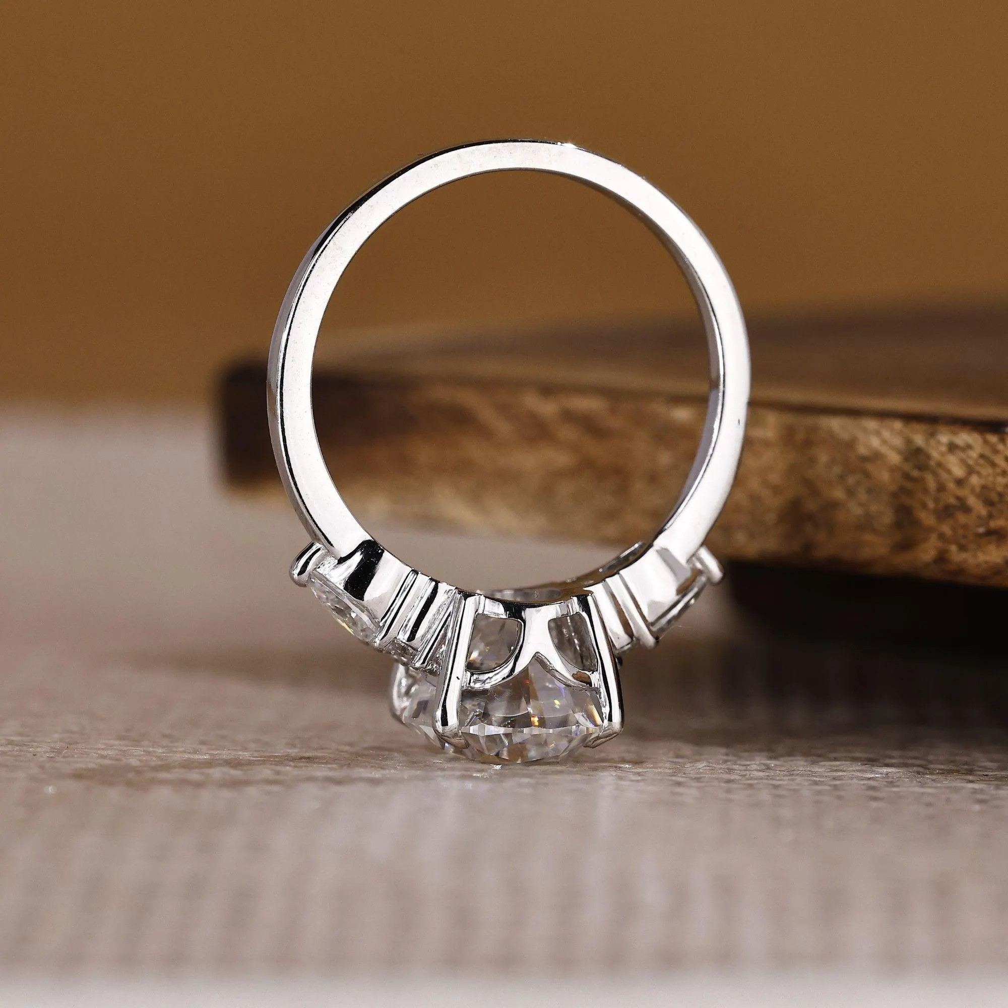 oval ring