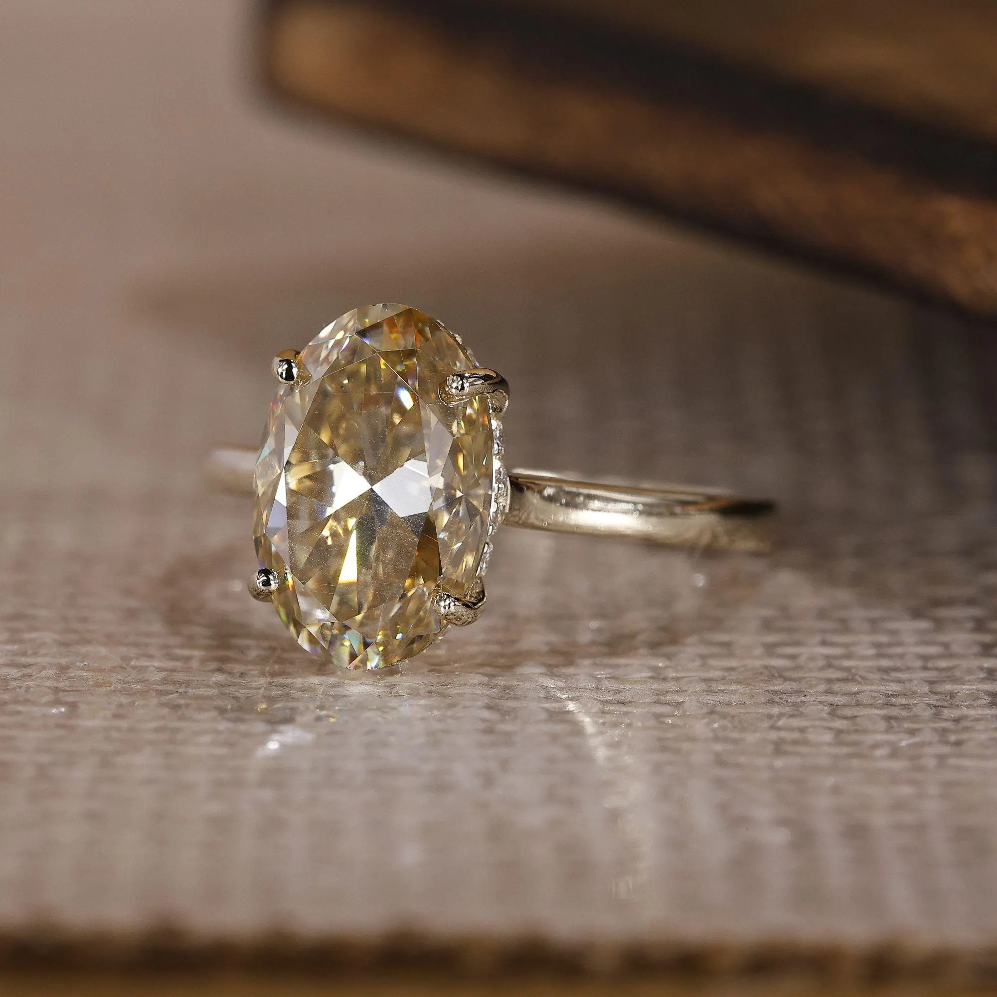 oval ring
