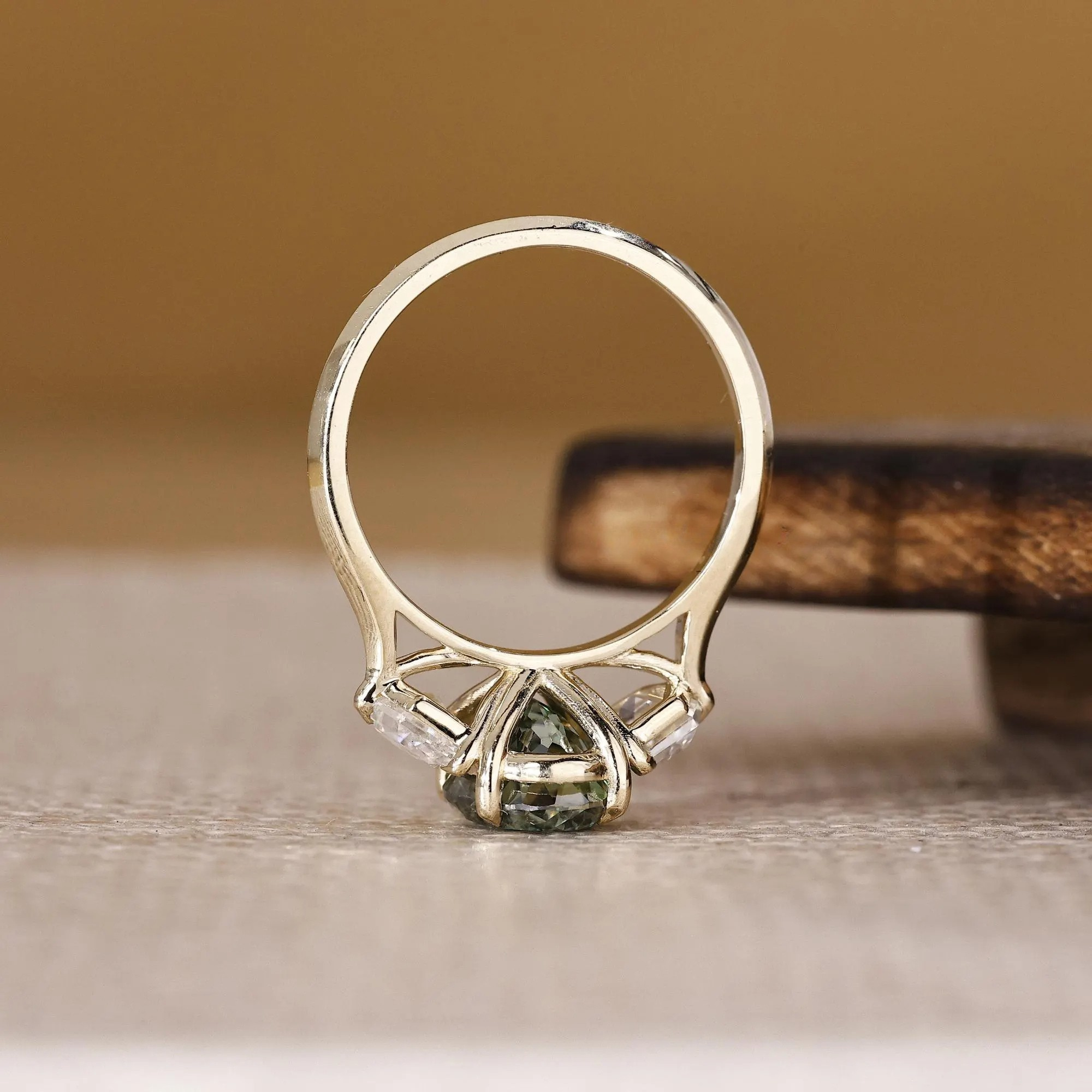 oval ring