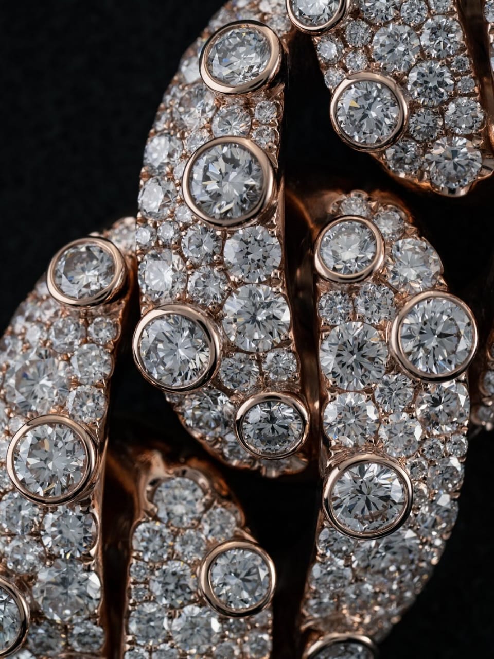 Luxury VVS Moissanite Miami Cuban Link Chain, fully iced out with a golden finish, designed for a luxurious