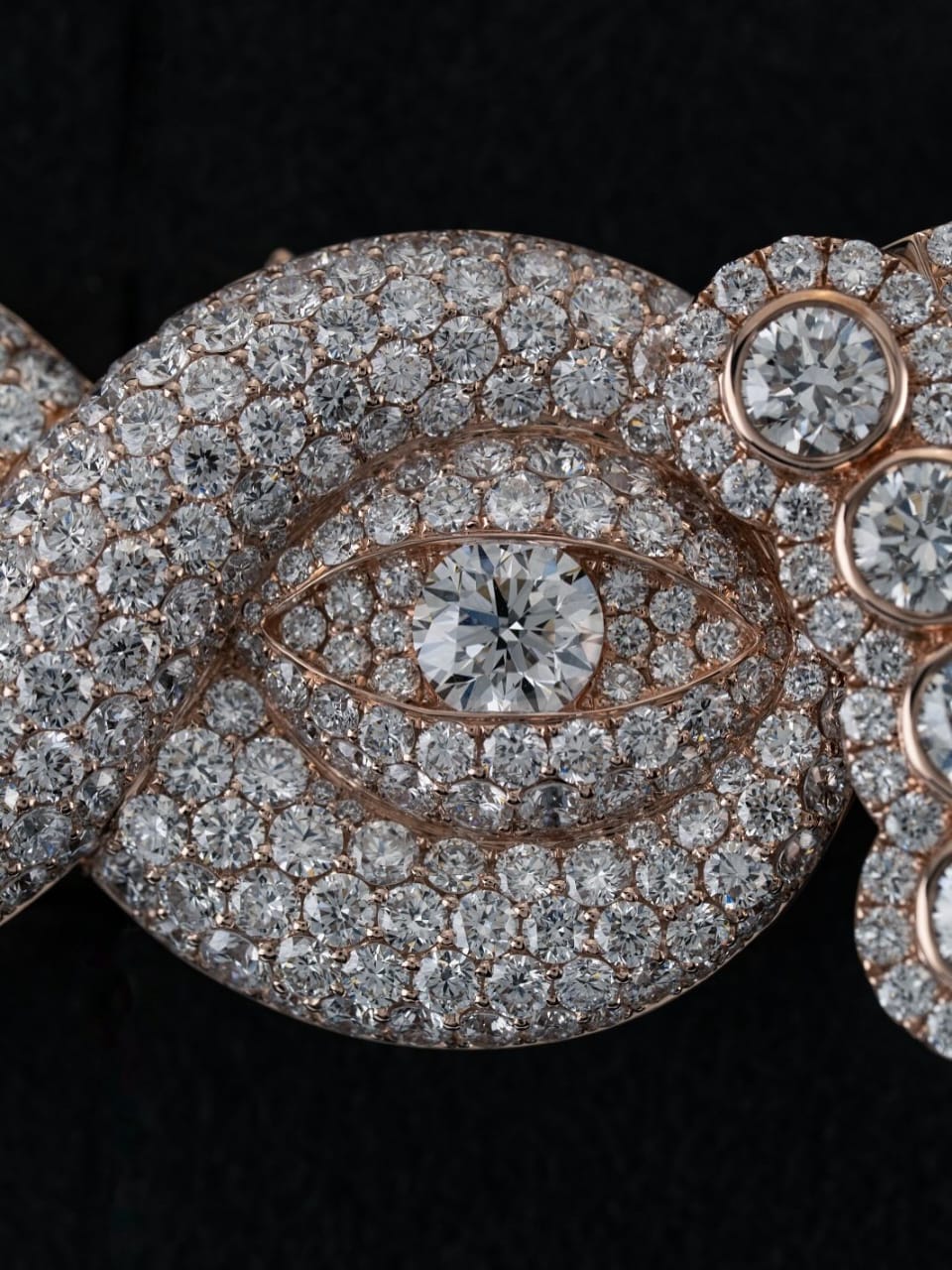 Luxury VVS Moissanite Miami Cuban Link Chain, fully iced out with a golden finish, designed for a luxurious