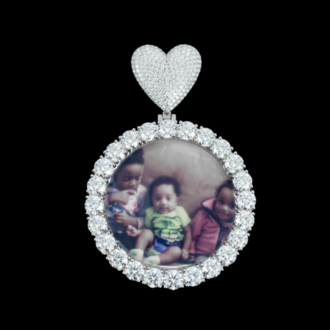 Round 1 CT VVS Moissanite Diamond Heart Hook Photo Pendant