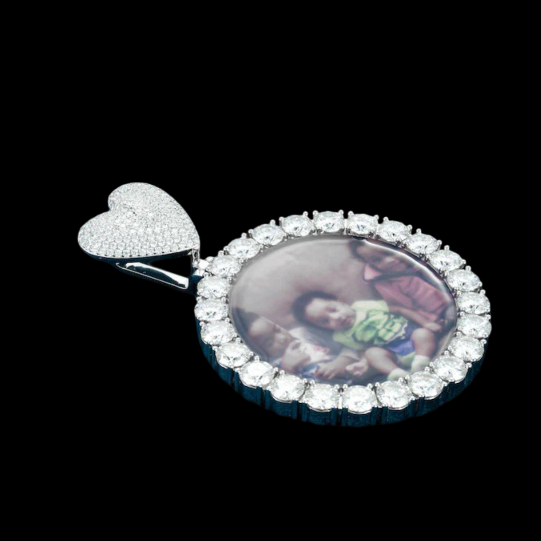 Round 1 CT VVS Moissanite Diamond Heart Hook Photo Pendant